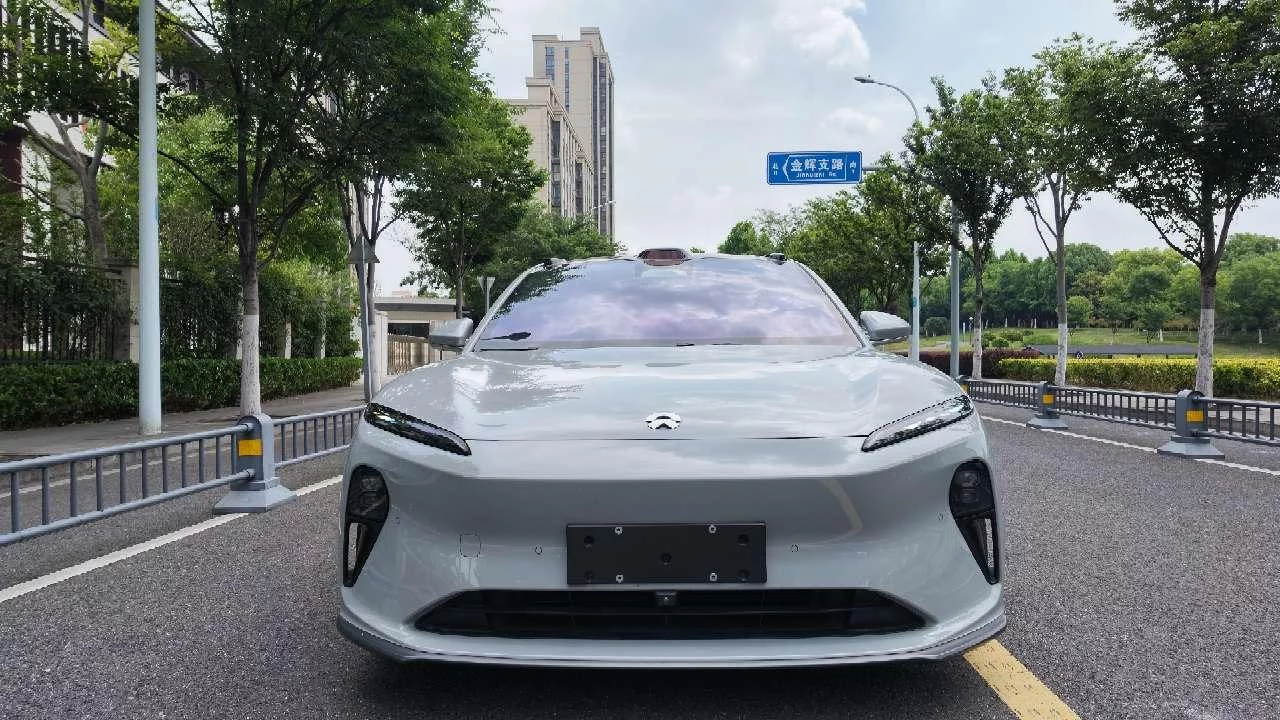 NIO ET5