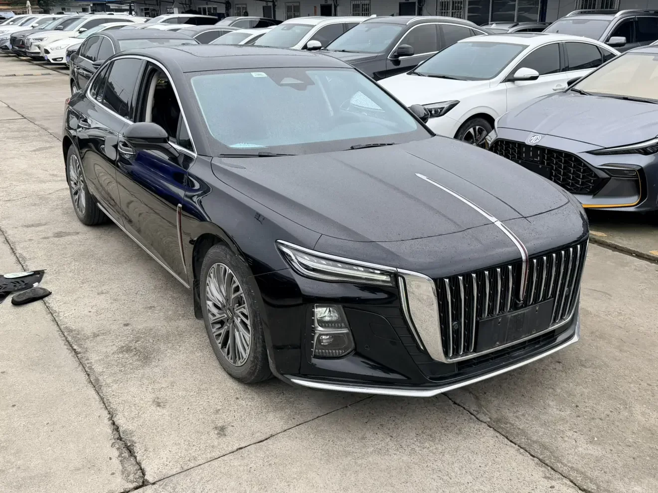 Hongqi H5