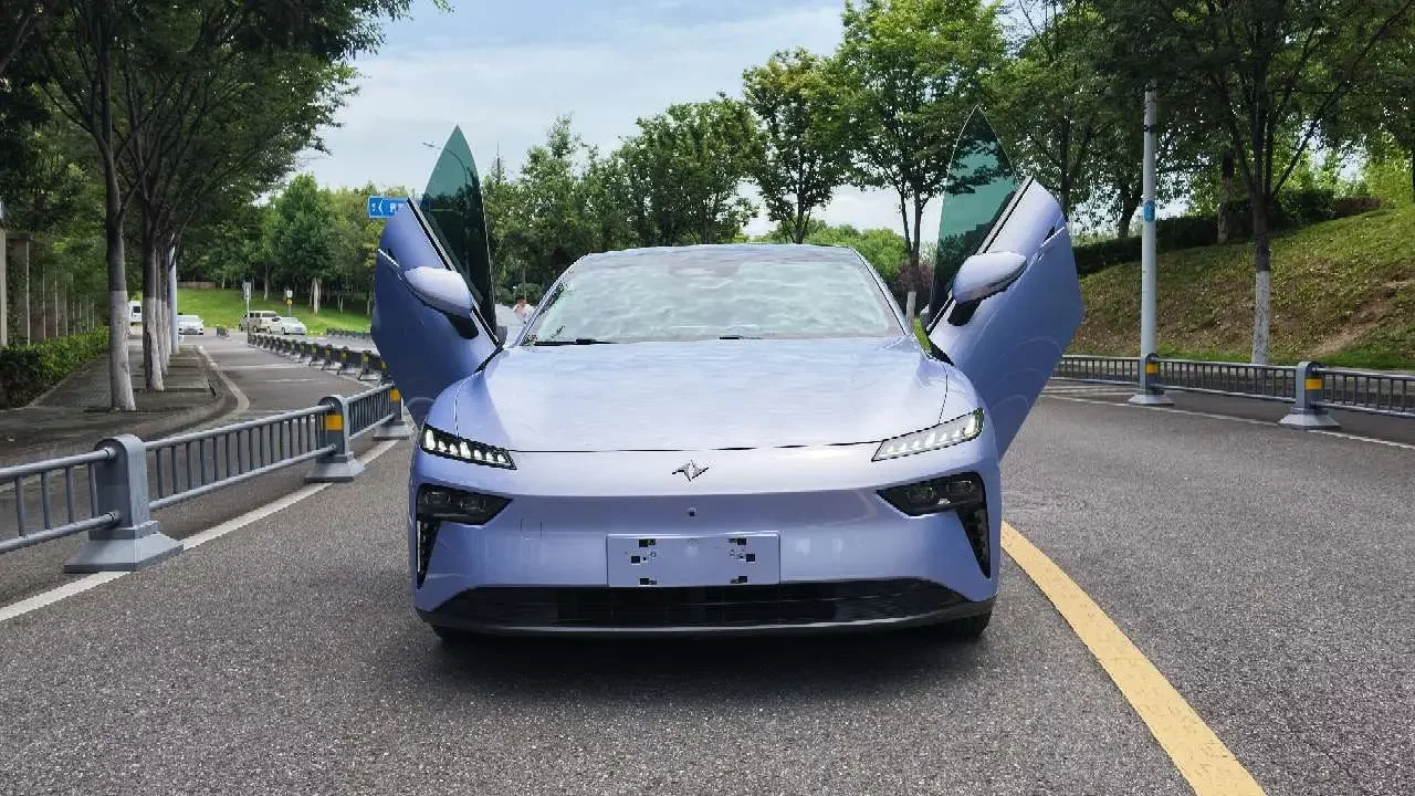 Dongfeng Yipai 007