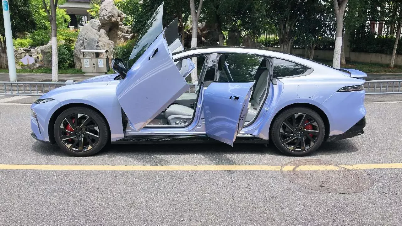 Dongfeng Yipai 007