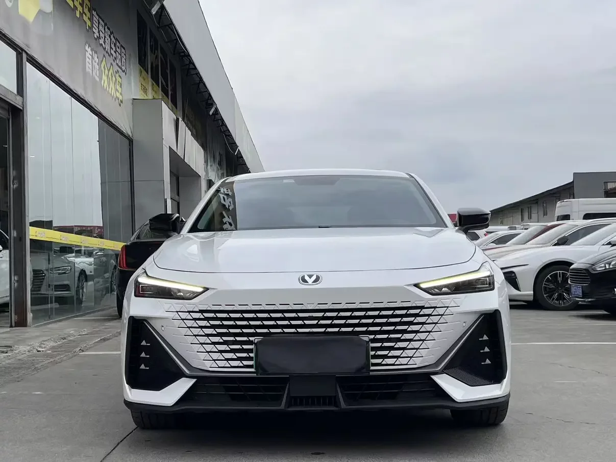 Changan UNI-V