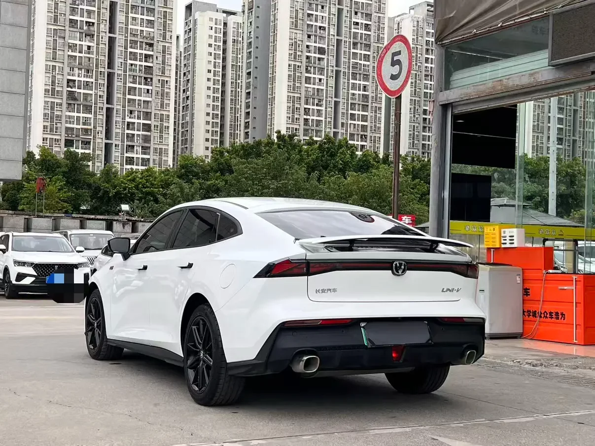 Changan UNI-V