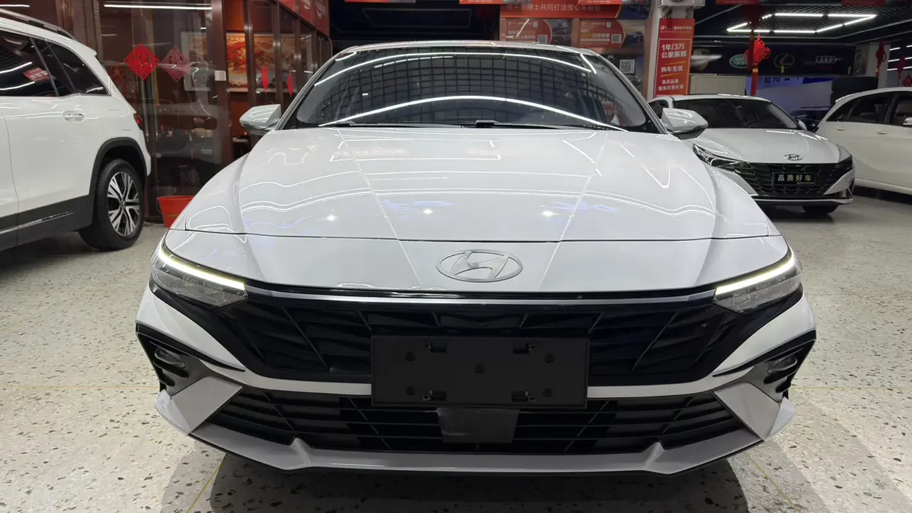 Hyundai Elantra