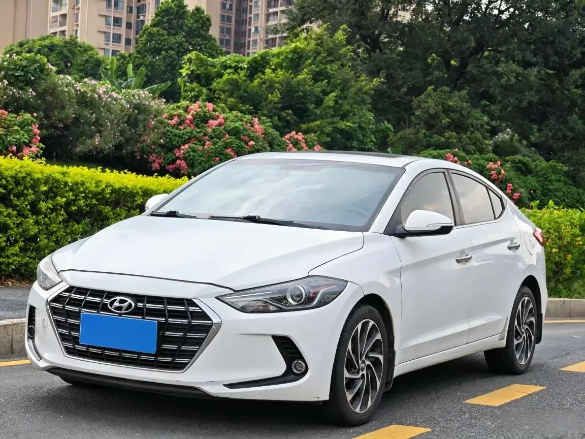 Hyundai Elantra Lingdong