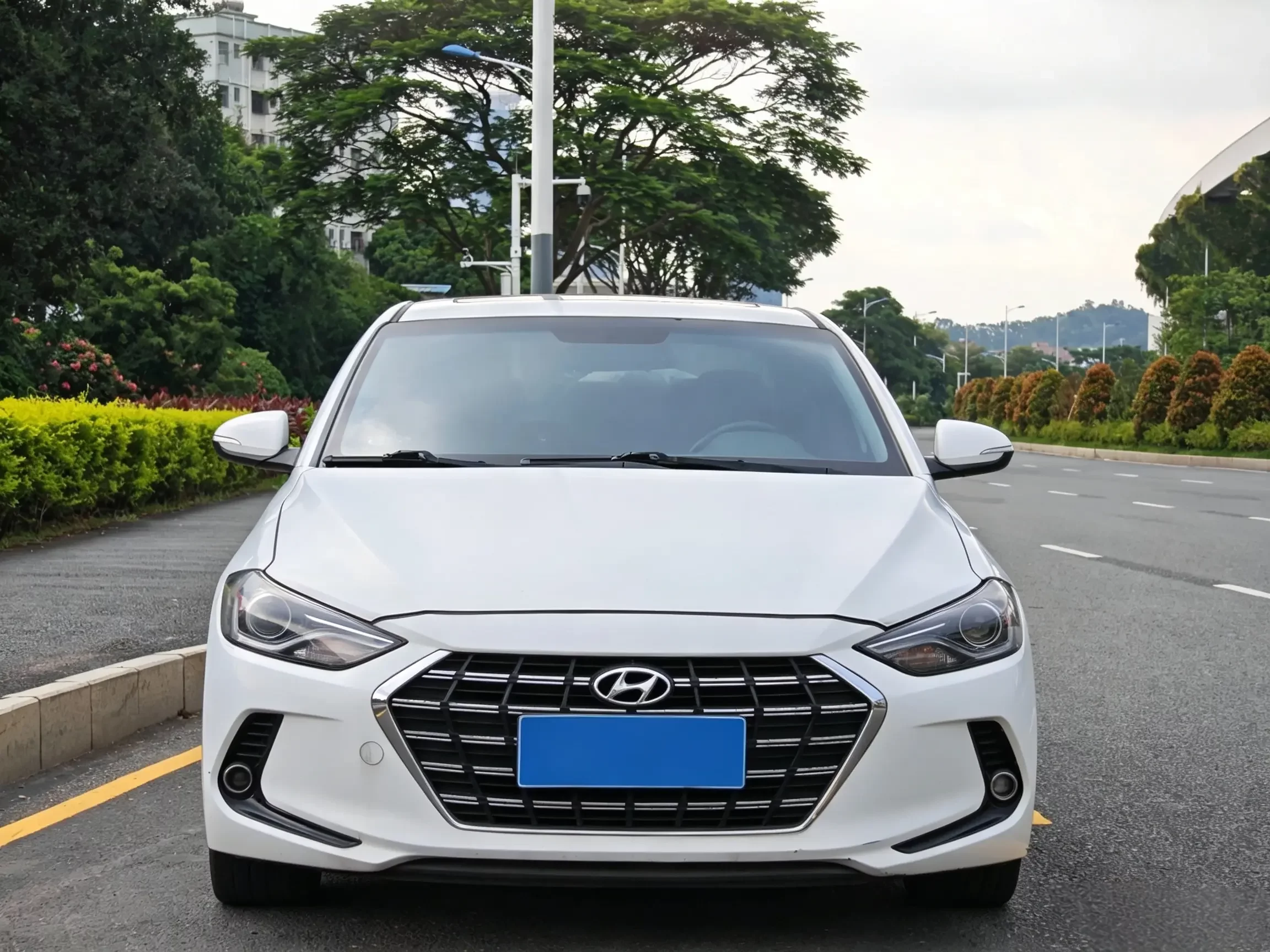 Hyundai Elantra Lingdong