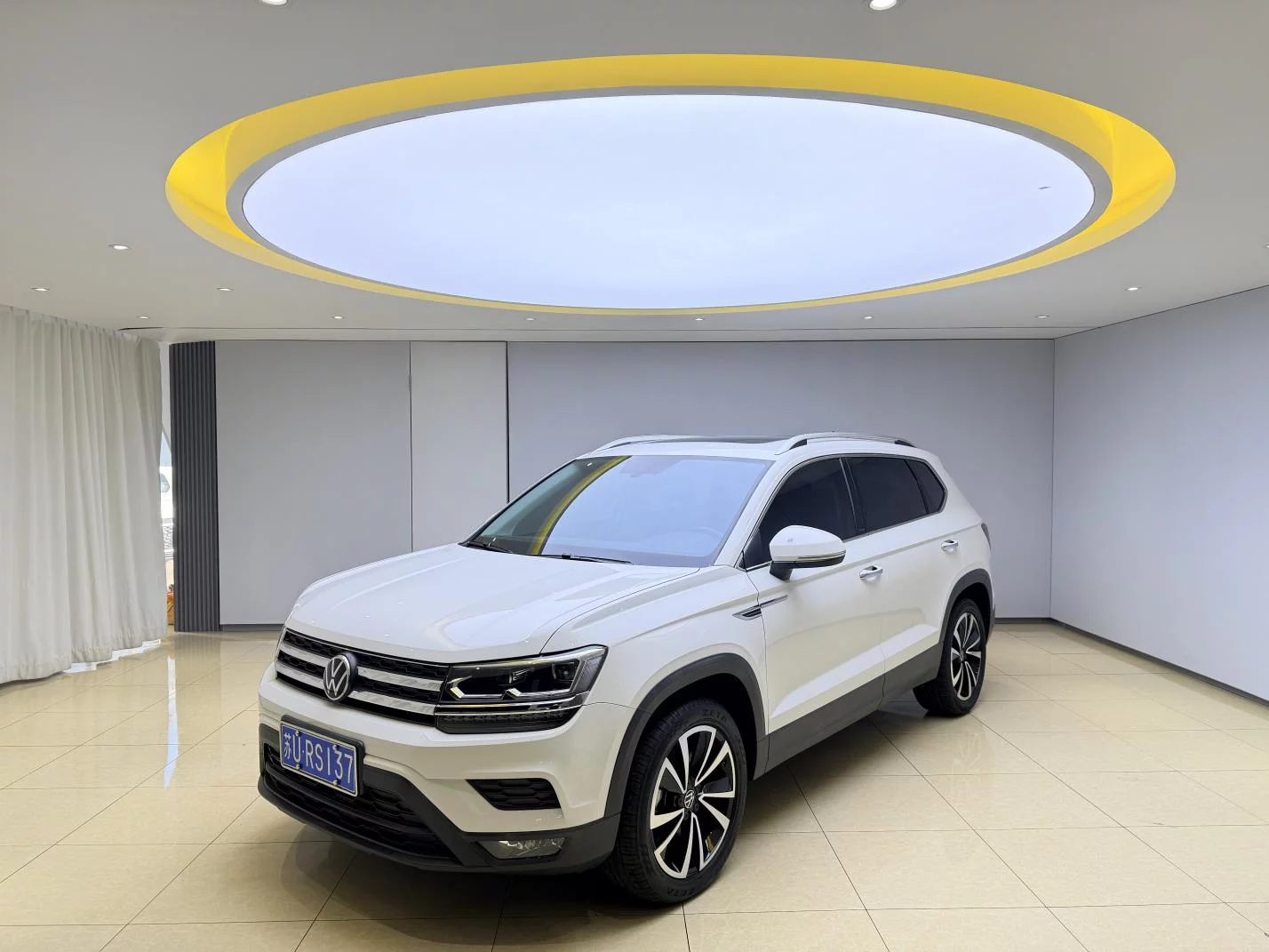Volkswagen Tharu