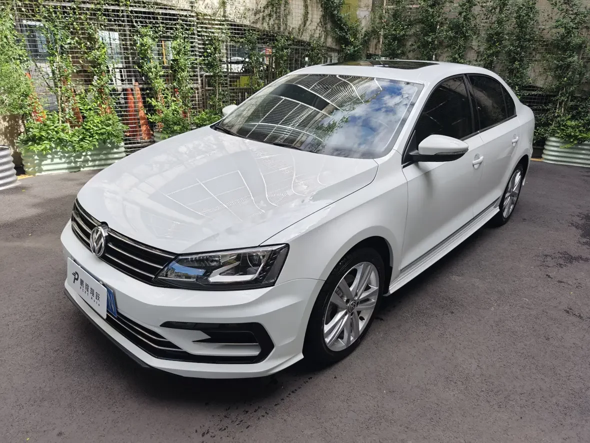 Volkswagen Sagitar