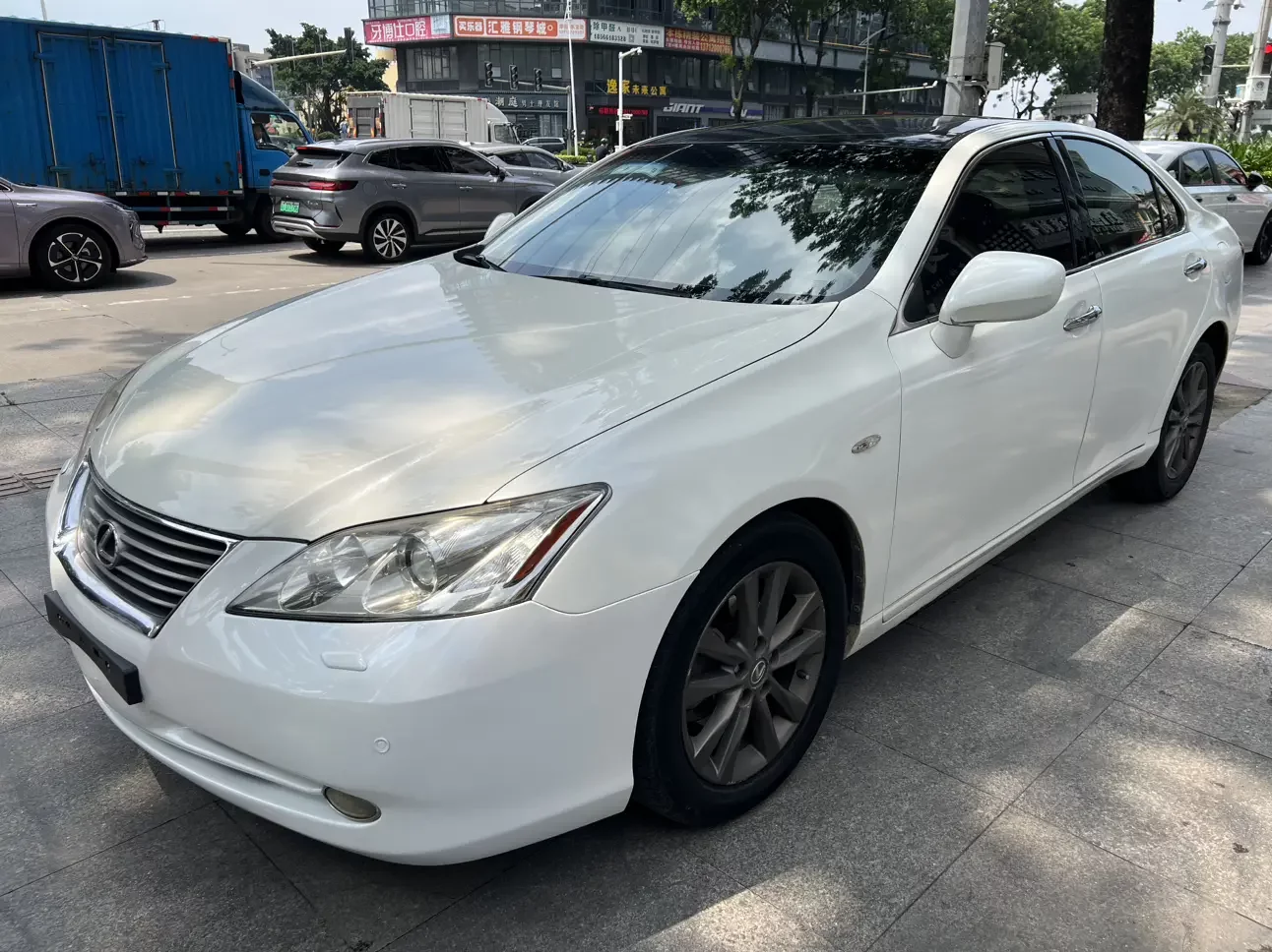 Lexus ES