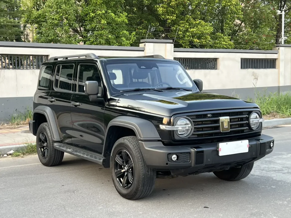 TANK 300