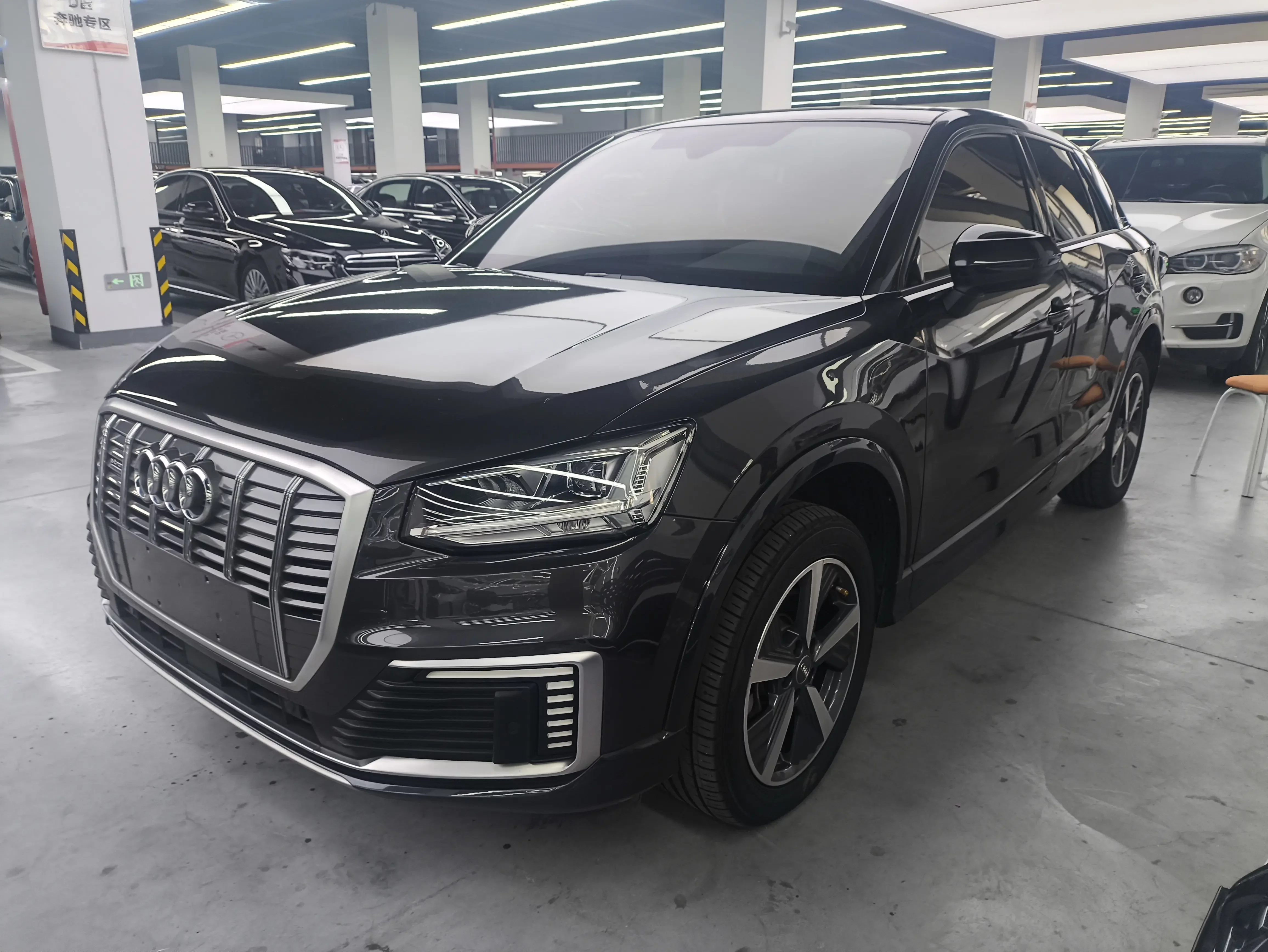 Audi Q2L e-tron