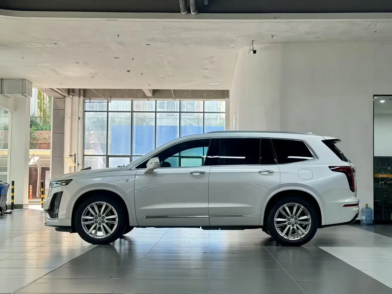 Cadillac XT6