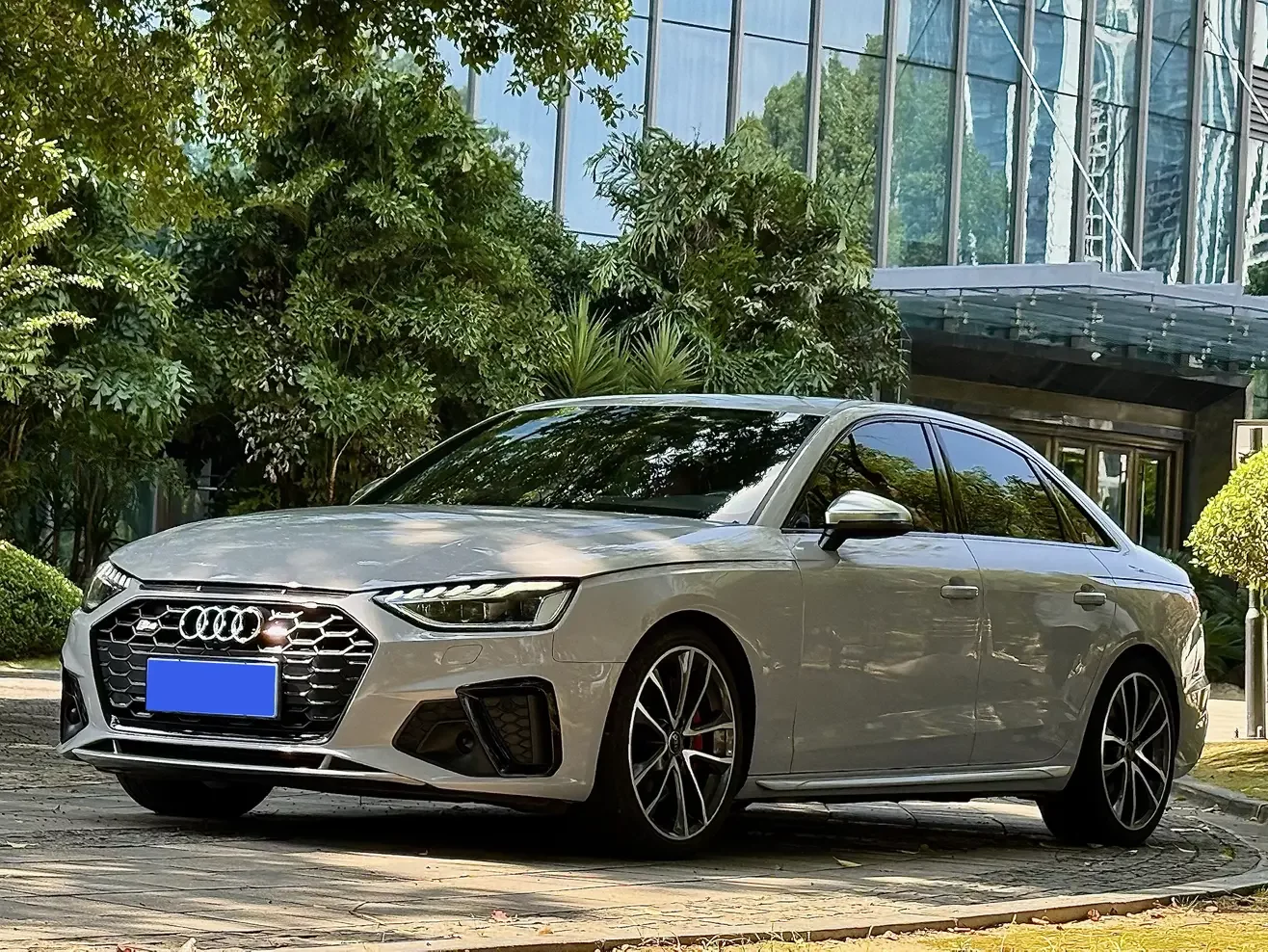 Audi S4