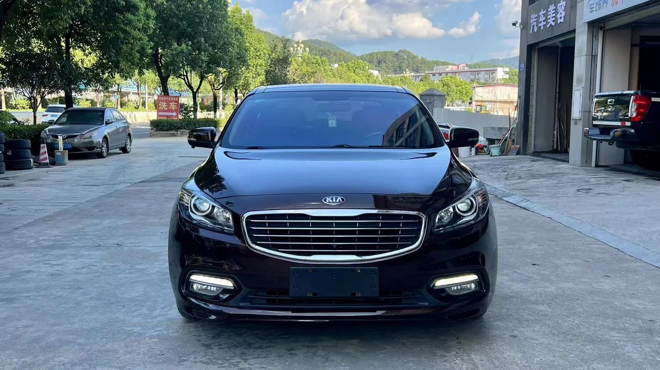 Kia K4