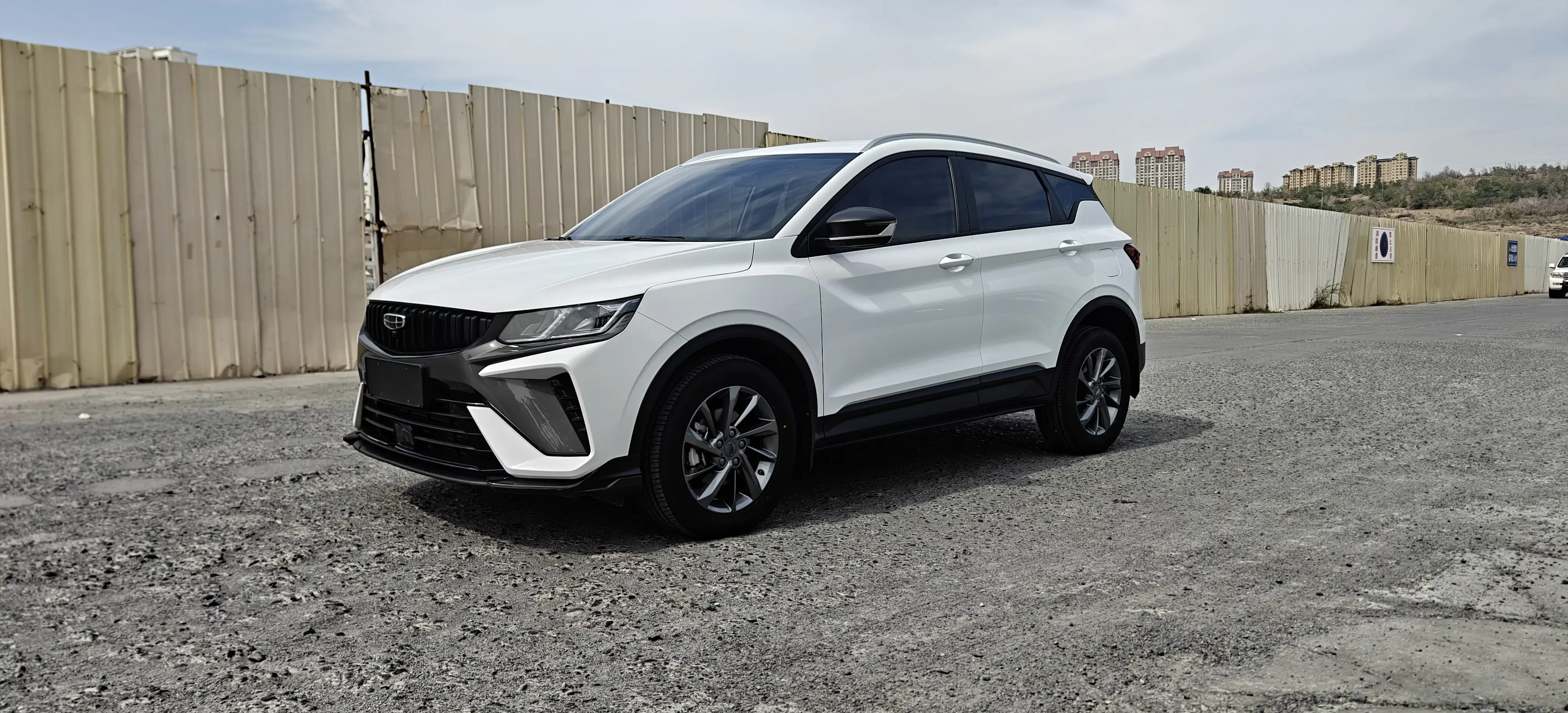 Geely Coolray SX11