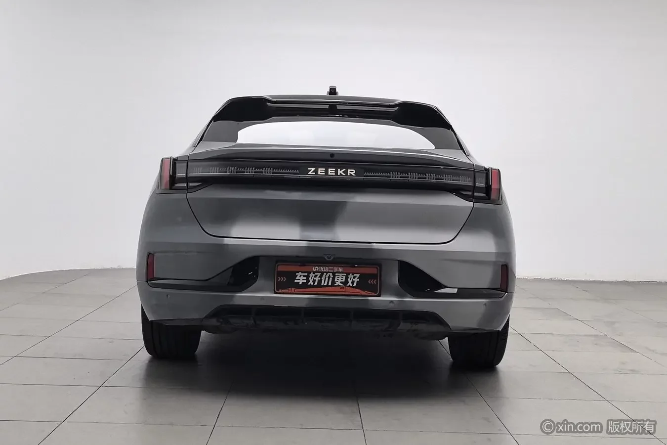 ZEEKR 001