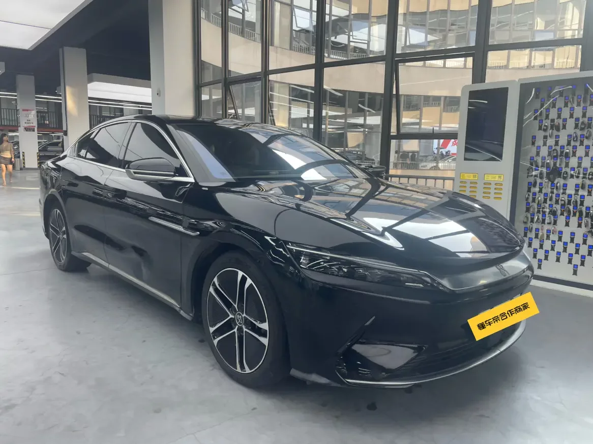 BYD Han EV