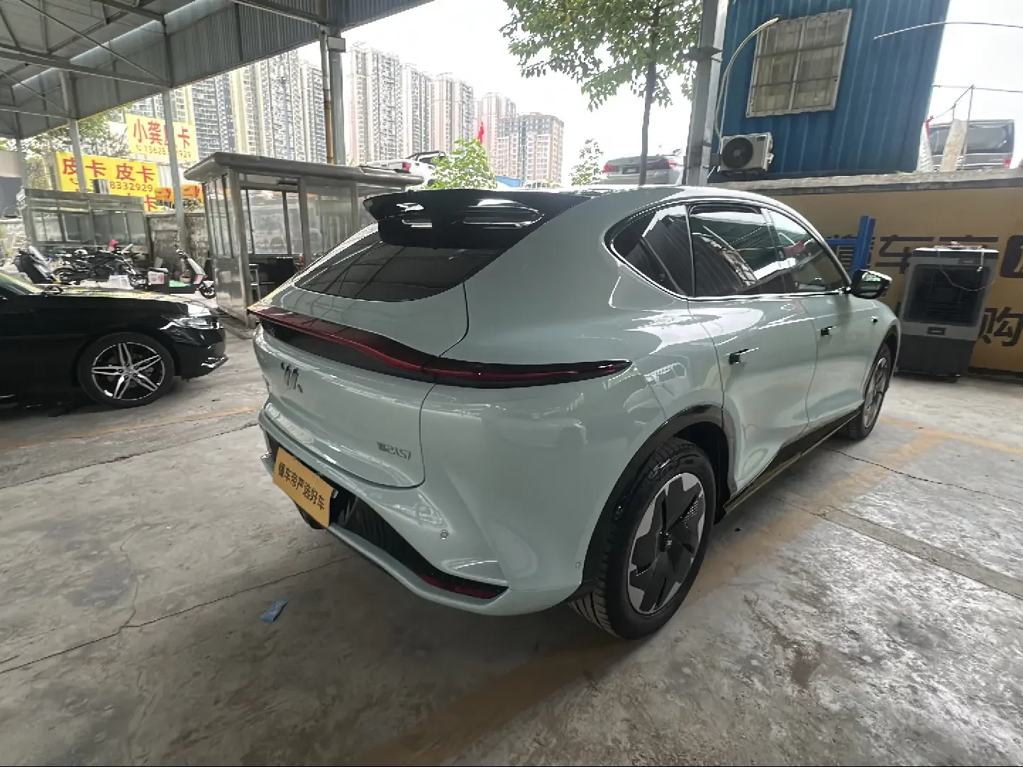IM Motors Zhiji LS7