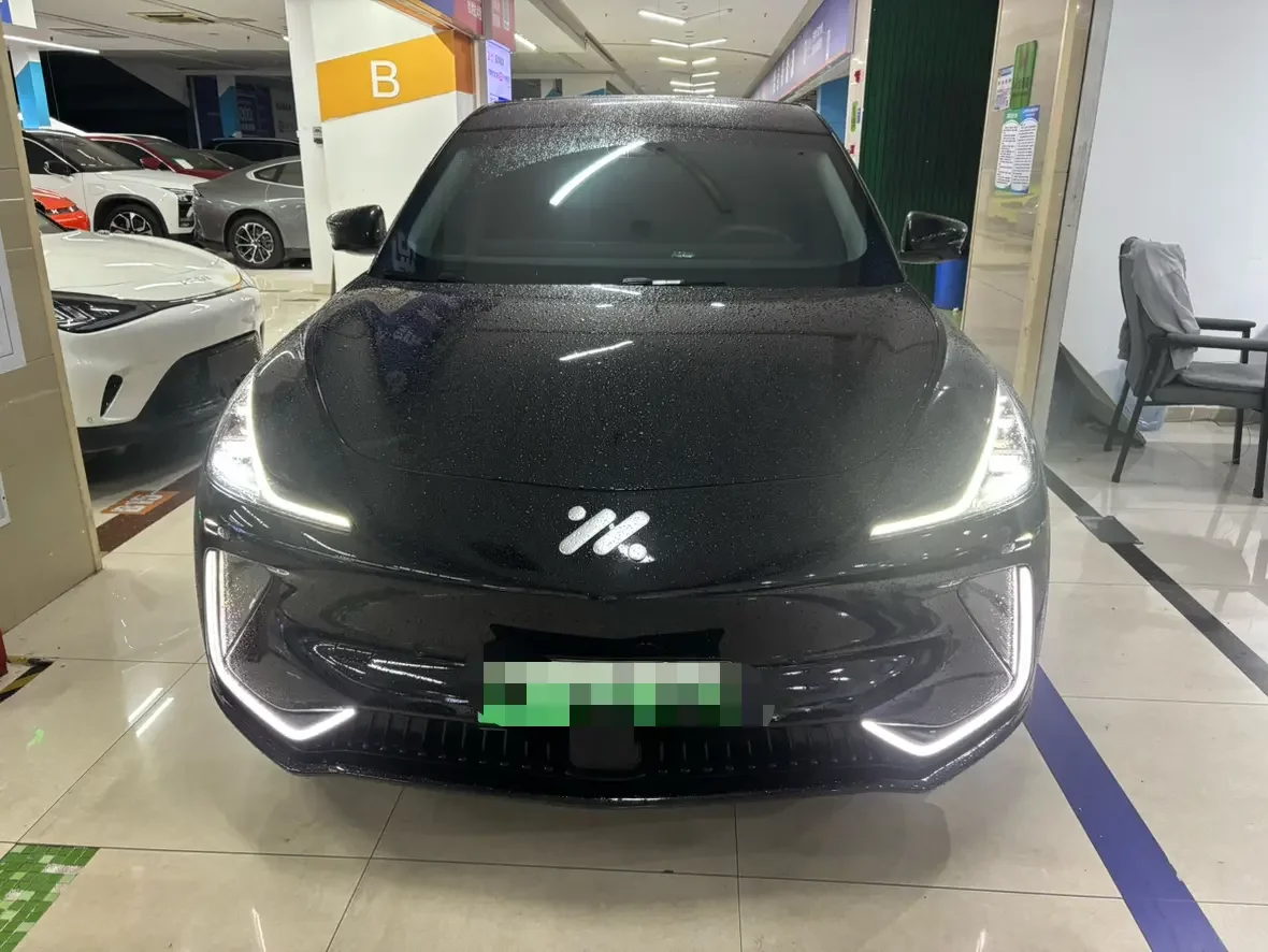IM Motors Zhiji LS7