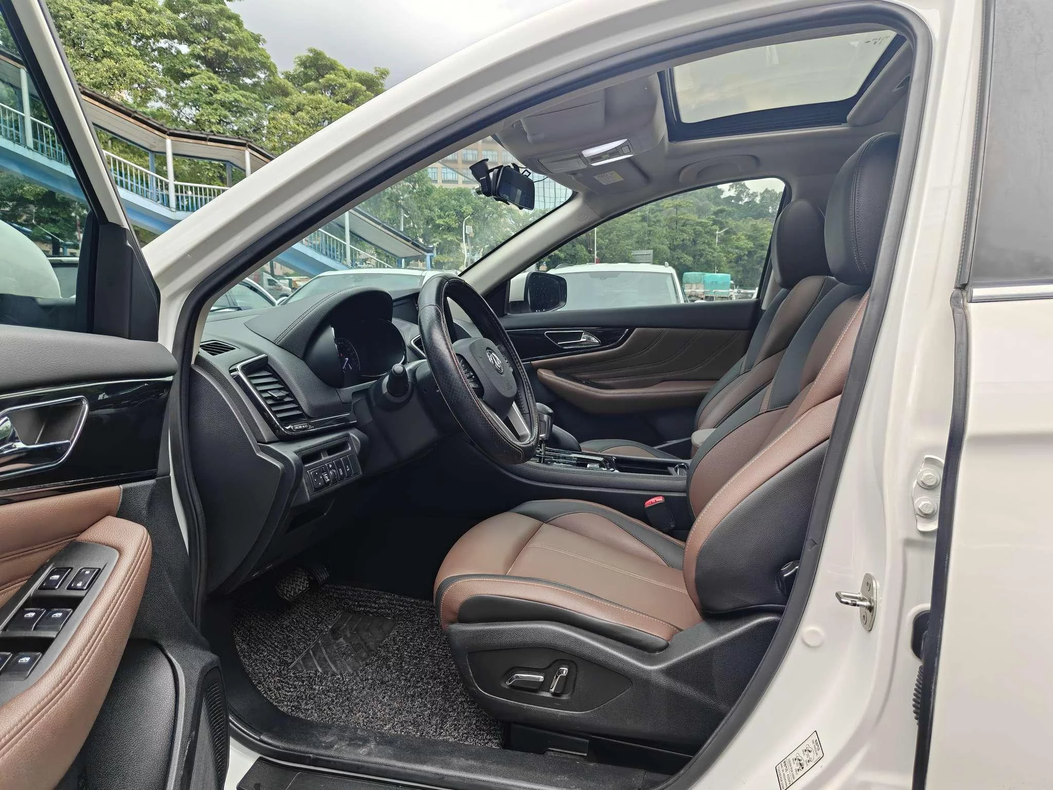 Dongfeng Fengshen AX7