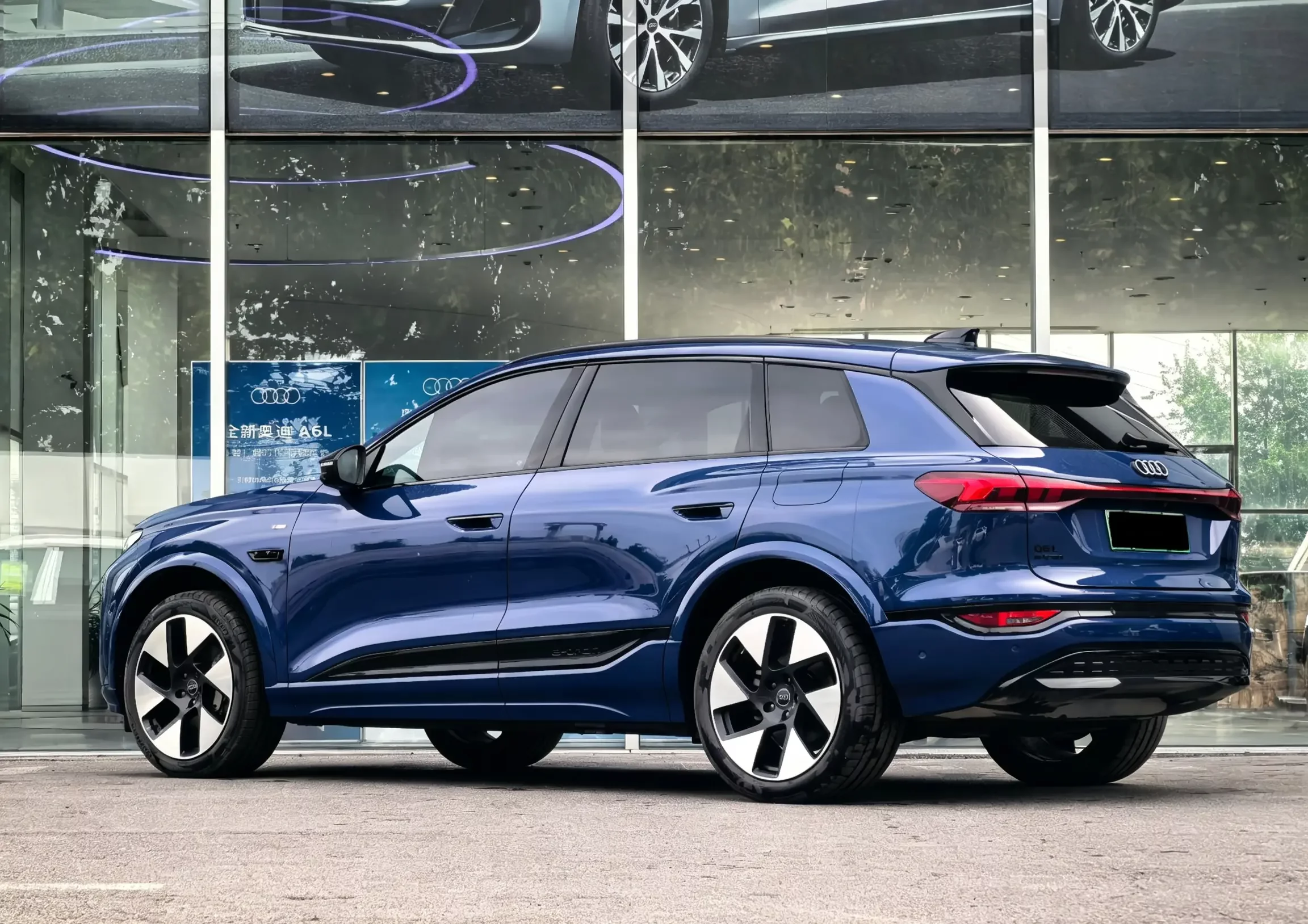 Audi Q6L e-tron