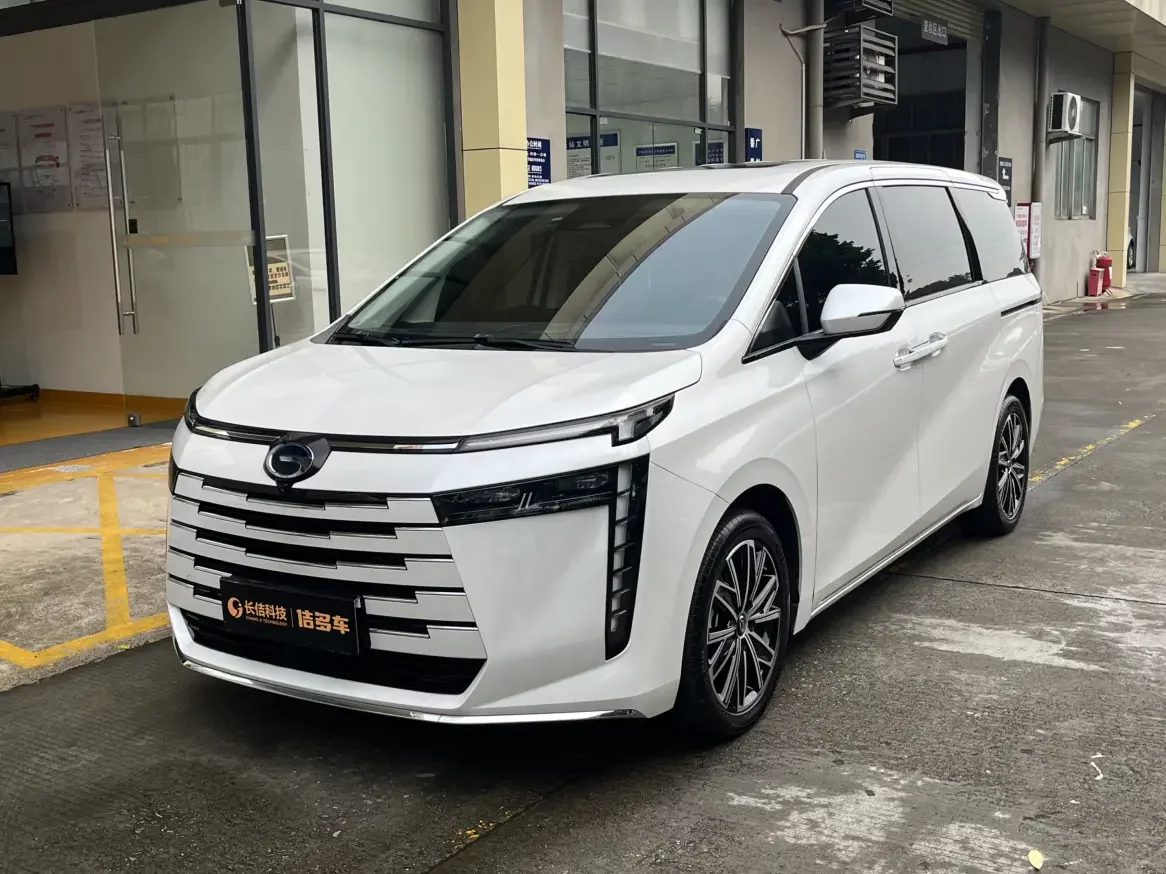 GAC Trumpchi E8