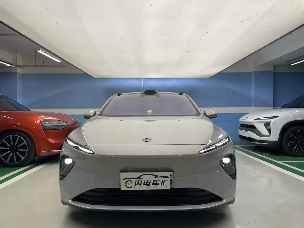 NIO ET7