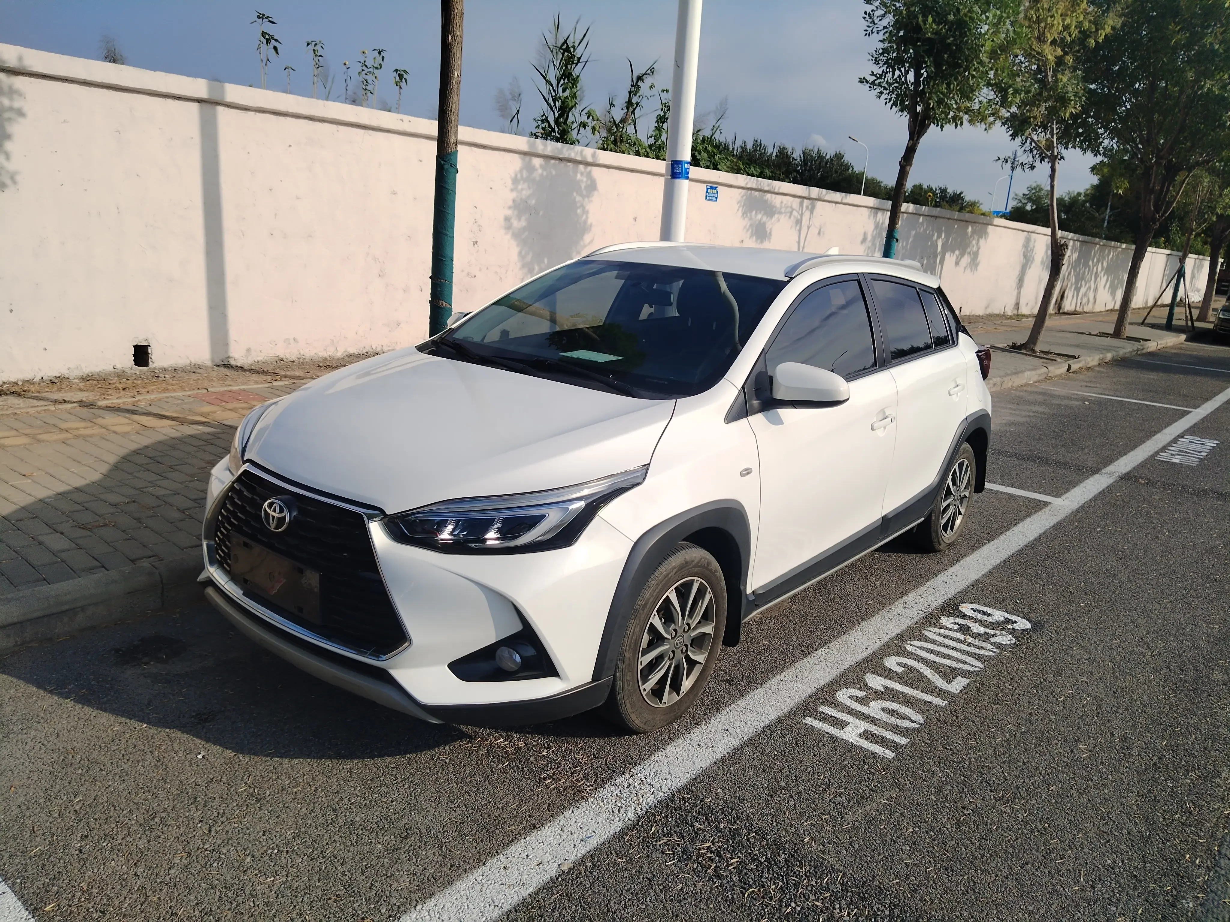 TOYOTA YARIS L