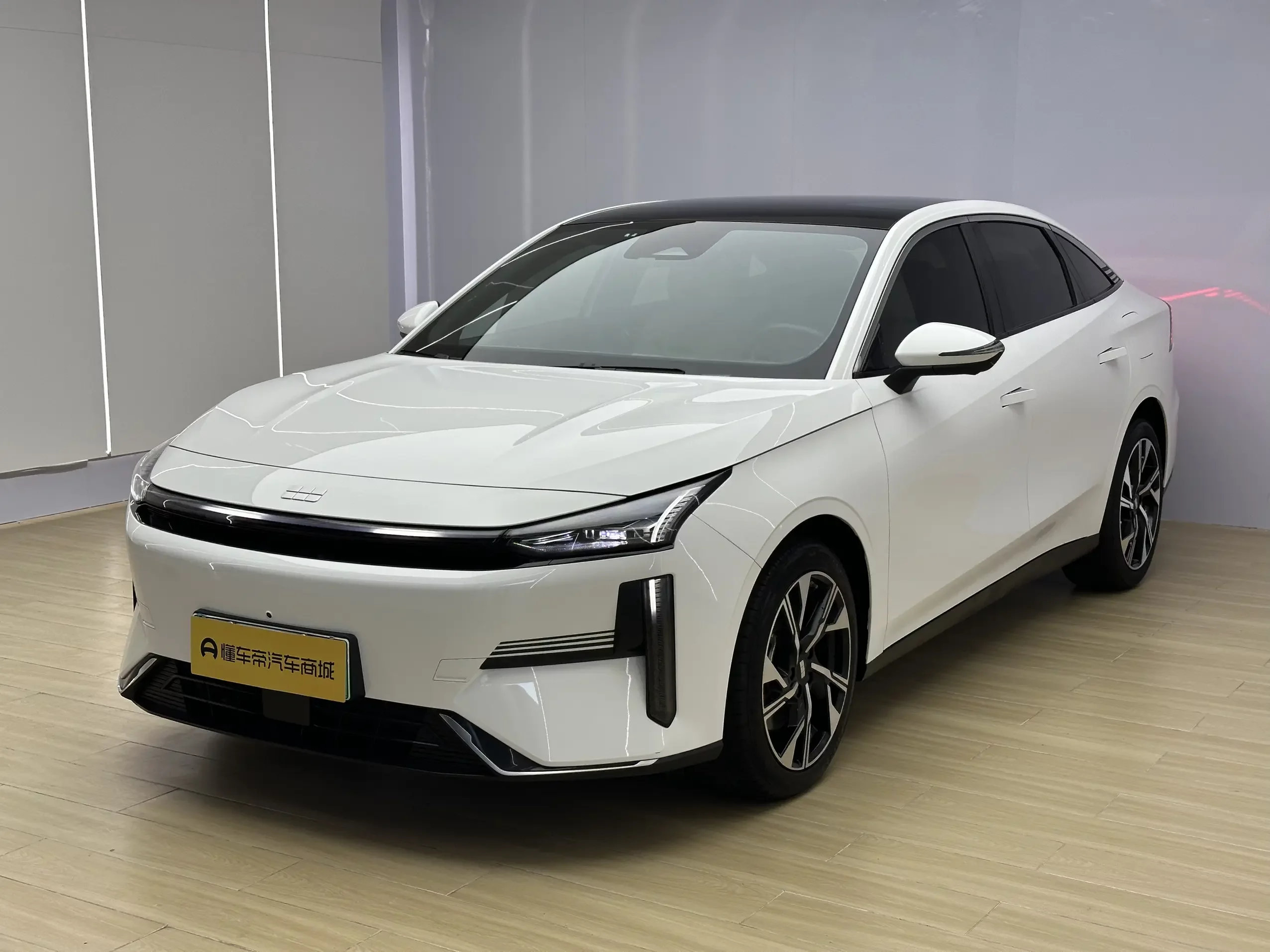 Geely Galaxy L6