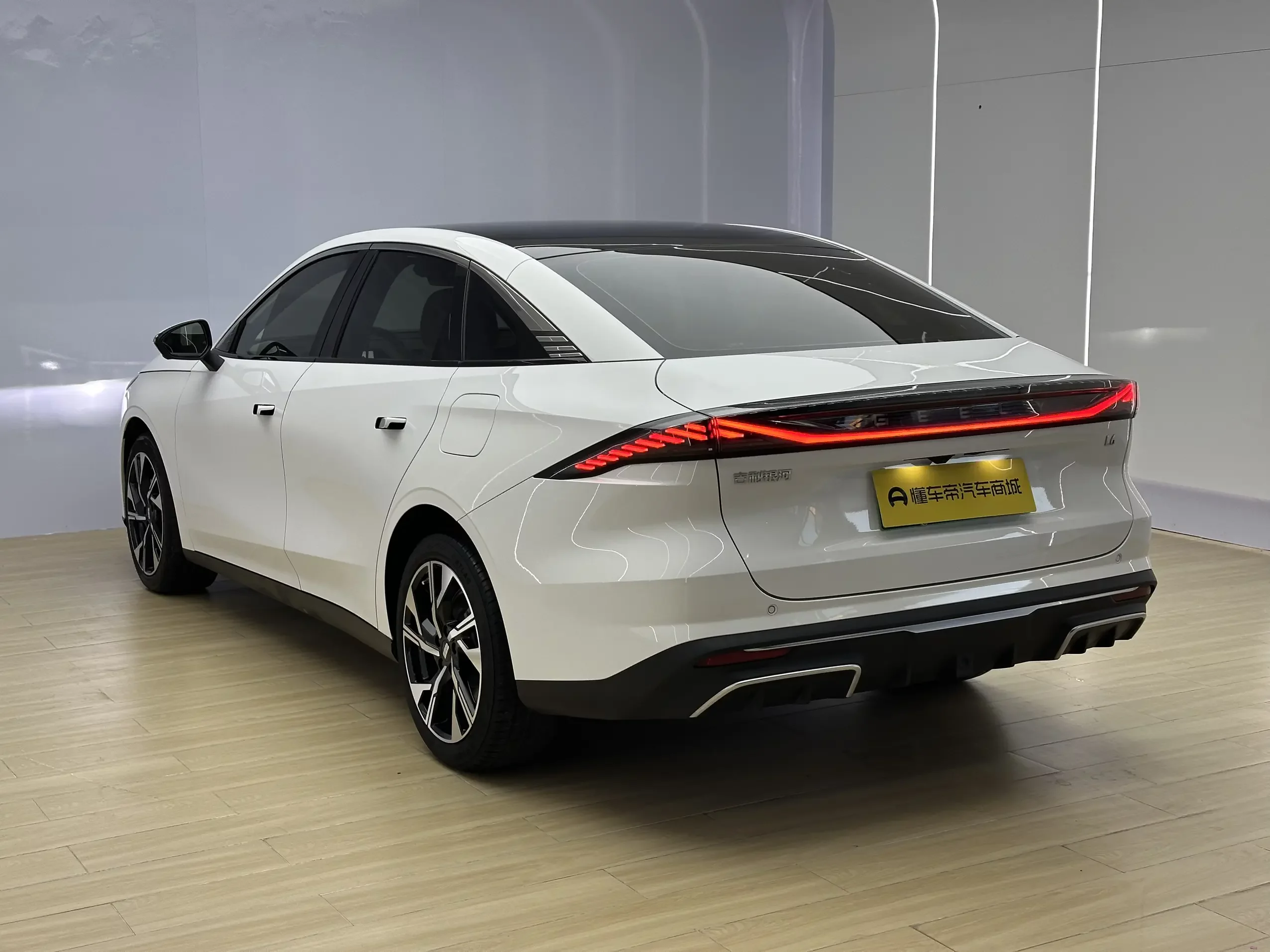 Geely Galaxy L6
