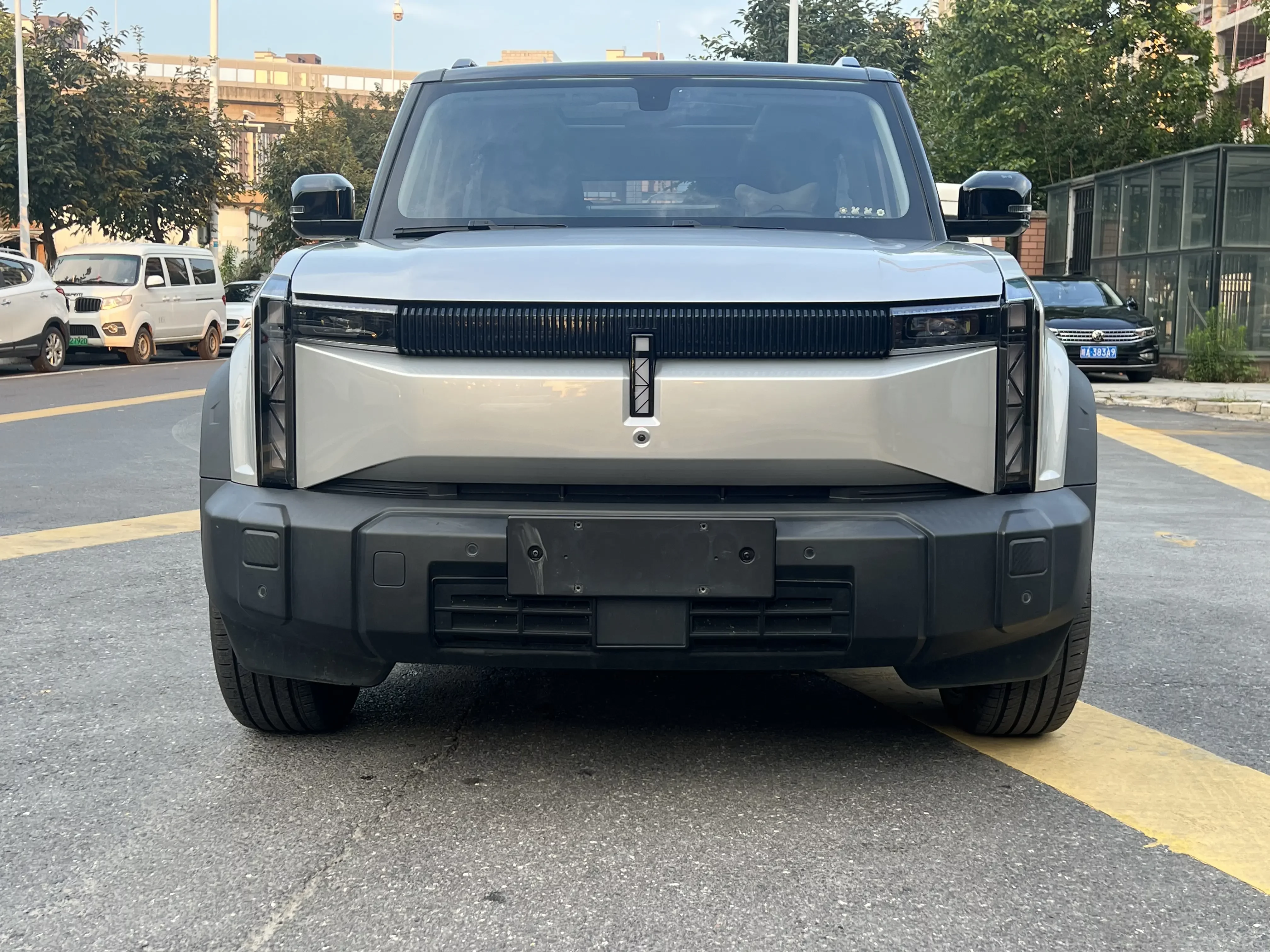 iCAR 03