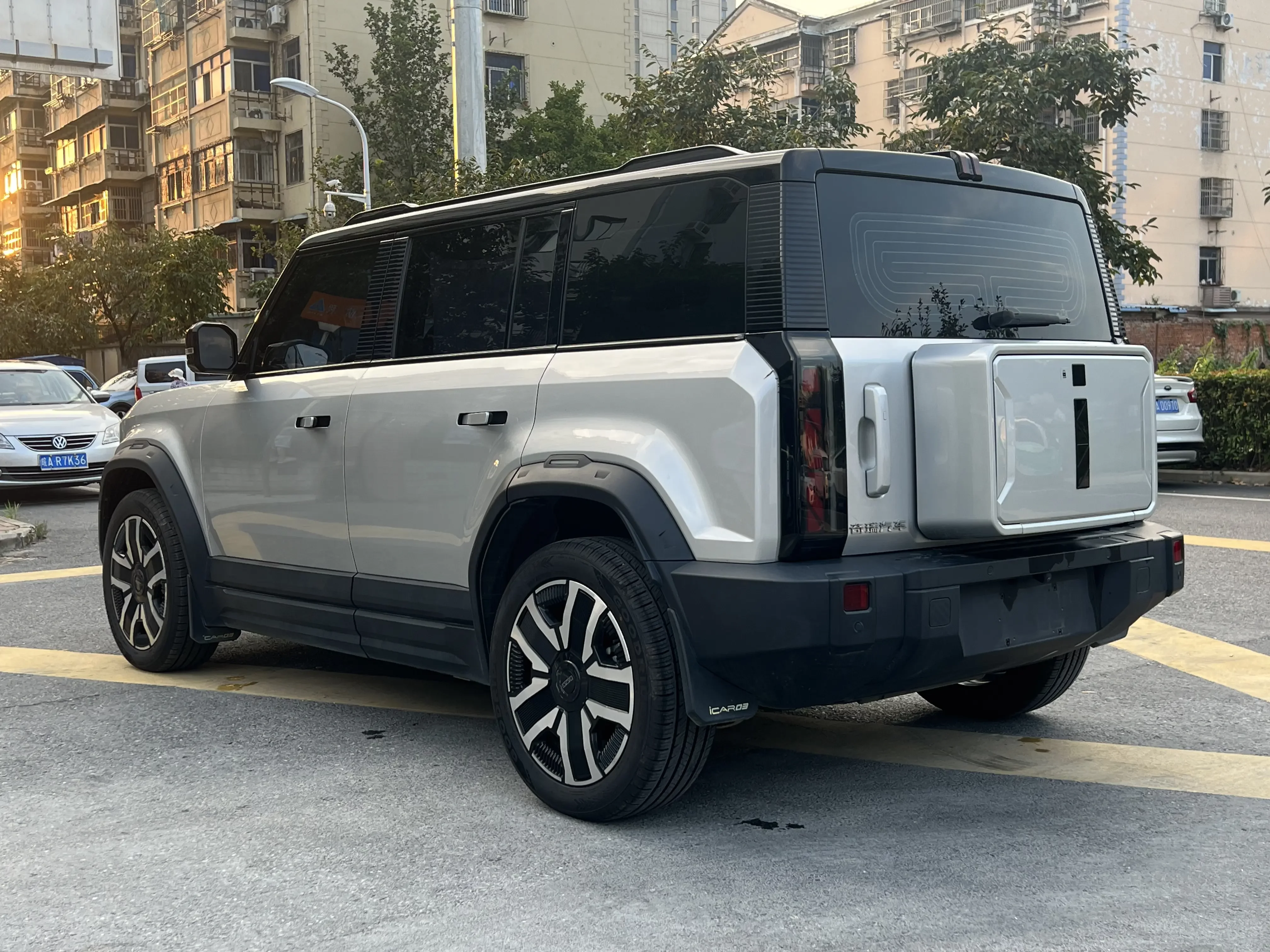 iCAR 03