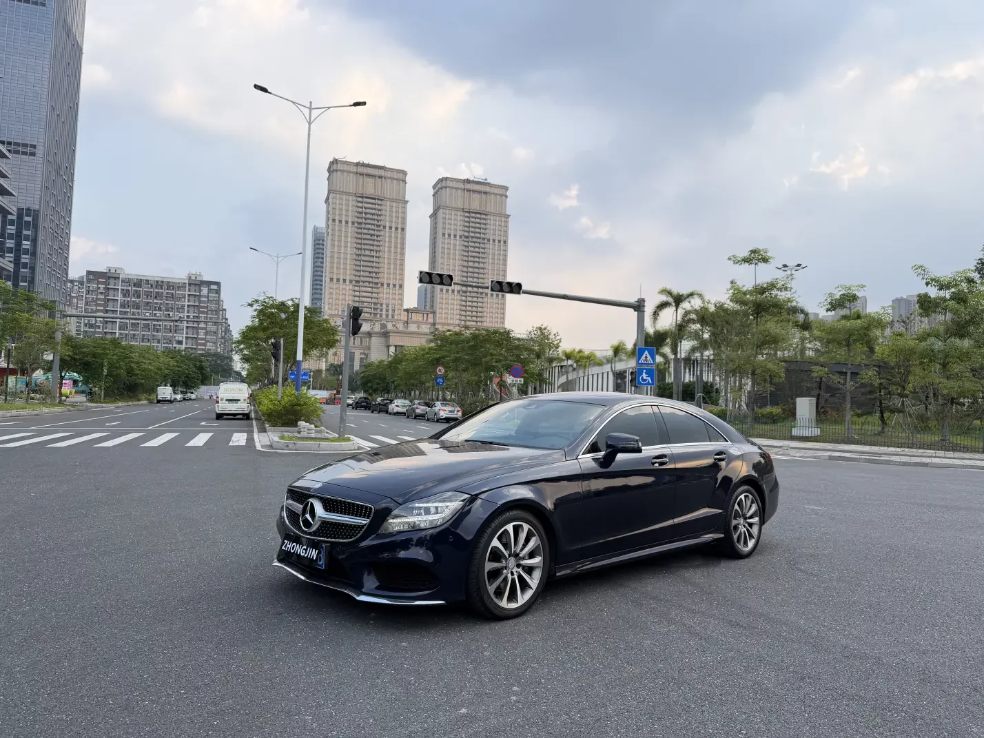 Mercedes-Benz CLS