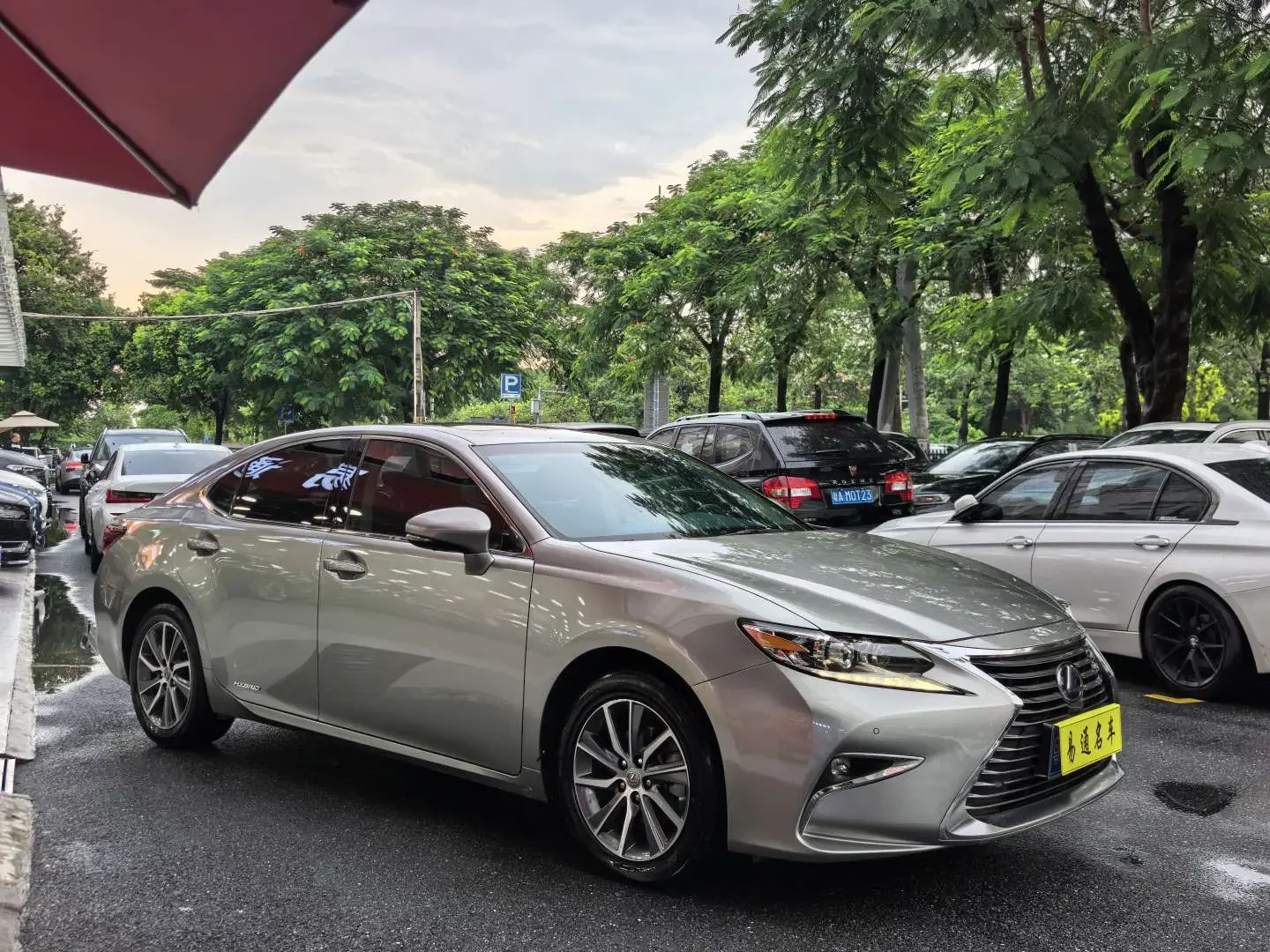 Lexus ES
