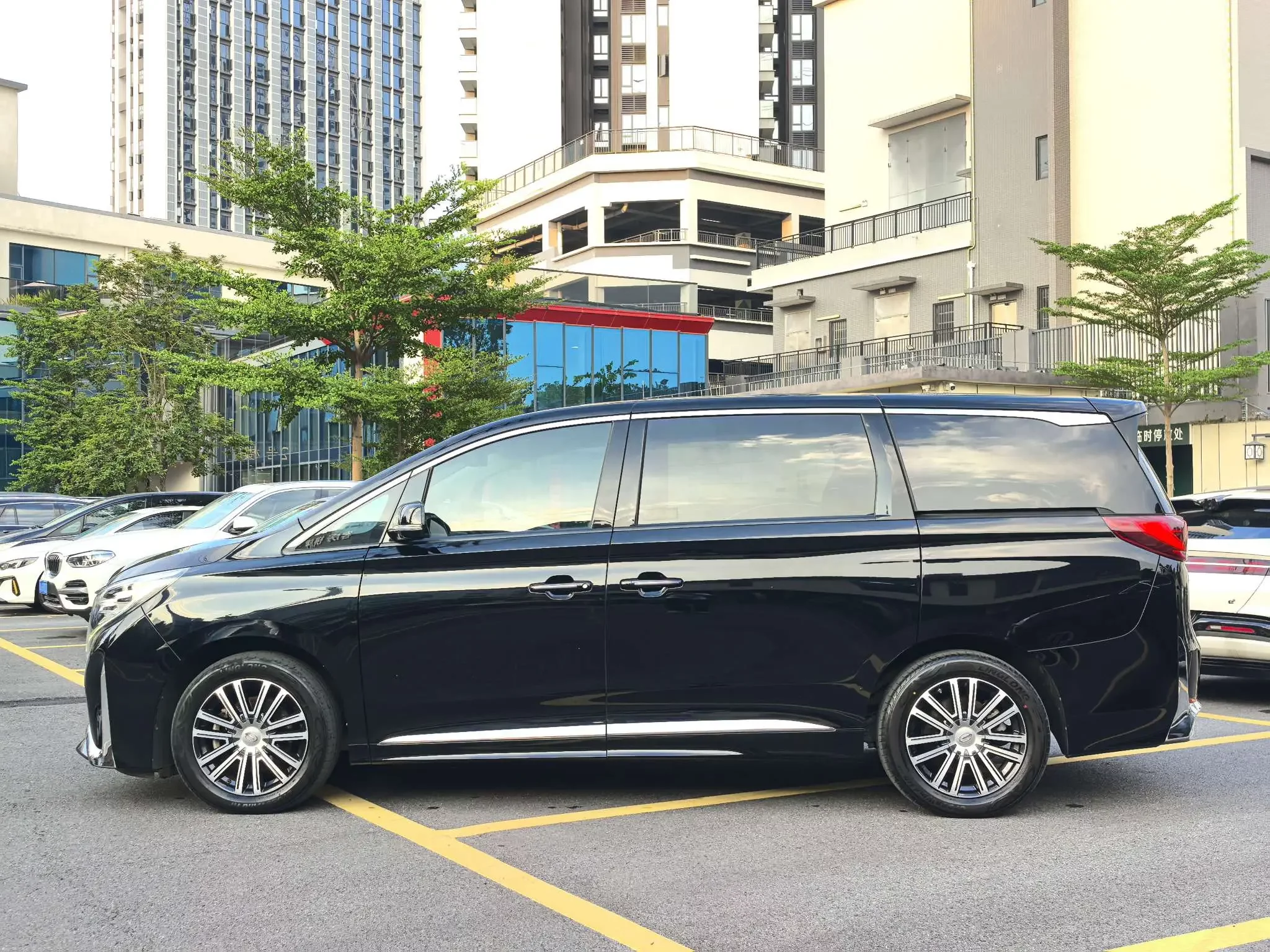 GAC Trumpchi M8