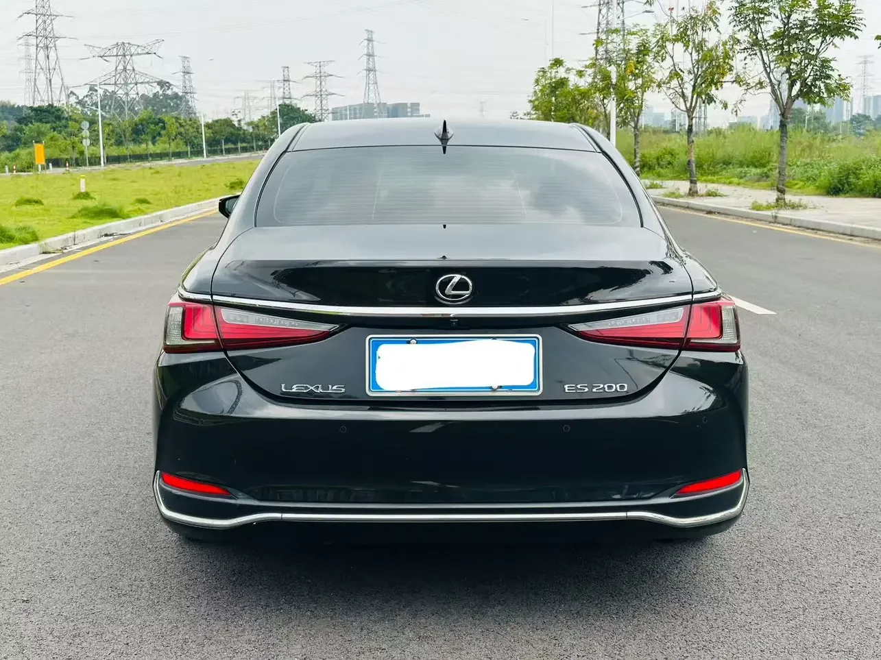 Lexus ES