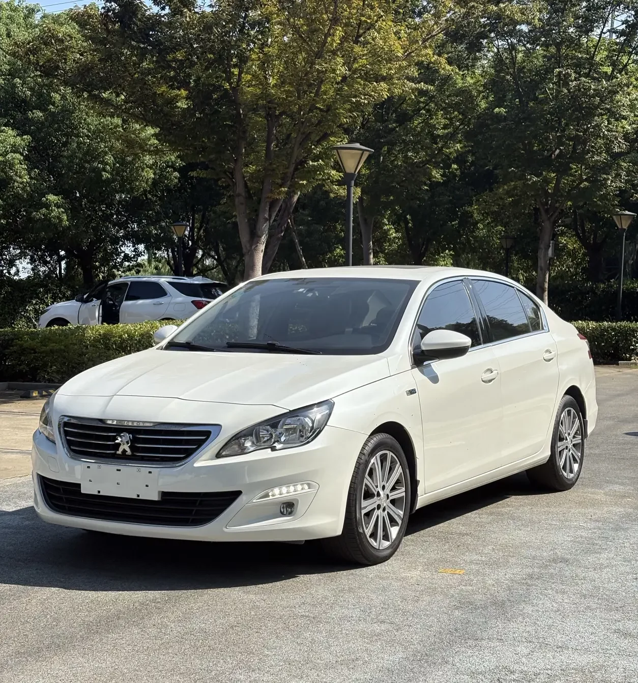 Peugeot 408