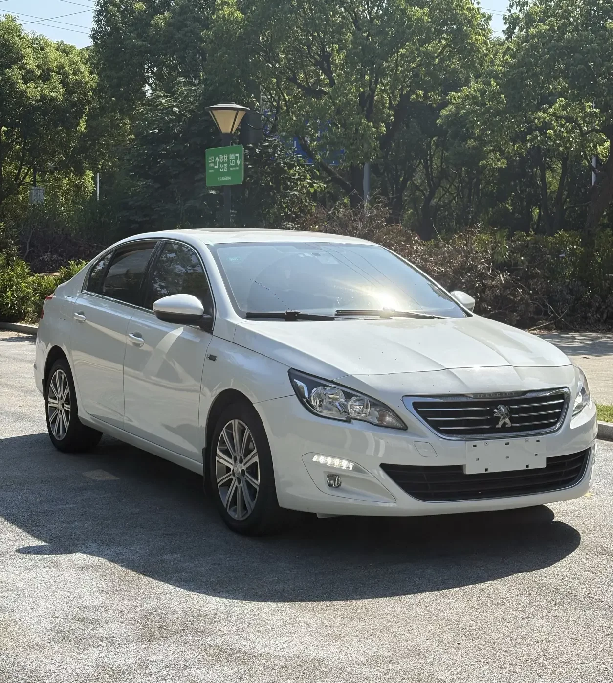 Peugeot 408