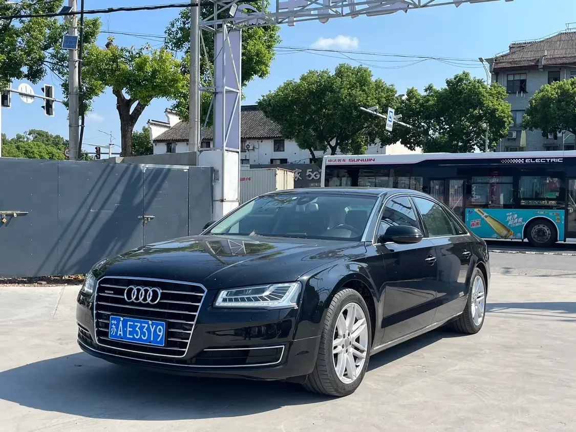 Audi A8