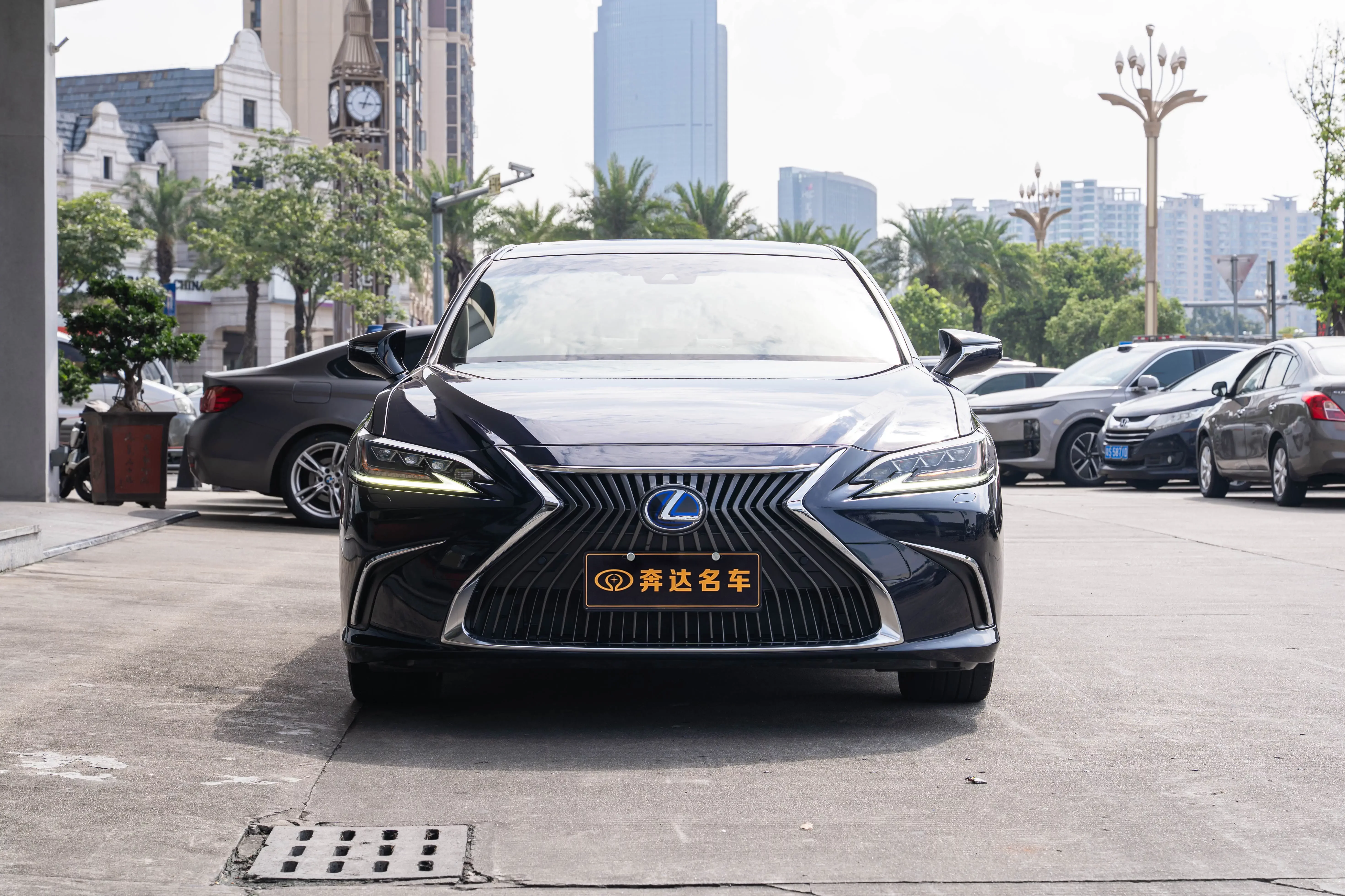 Lexus ES