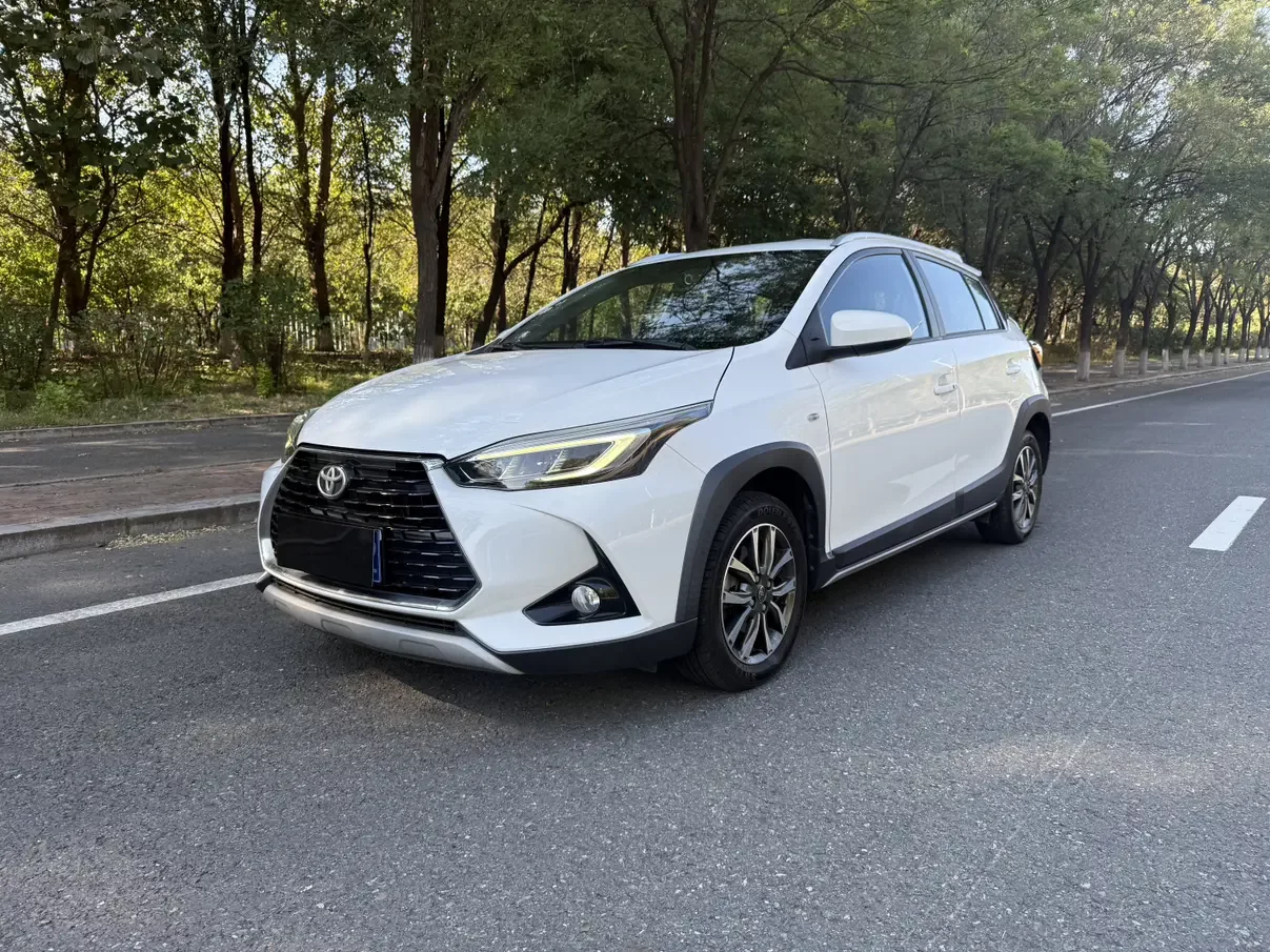 Toyota Yaris L