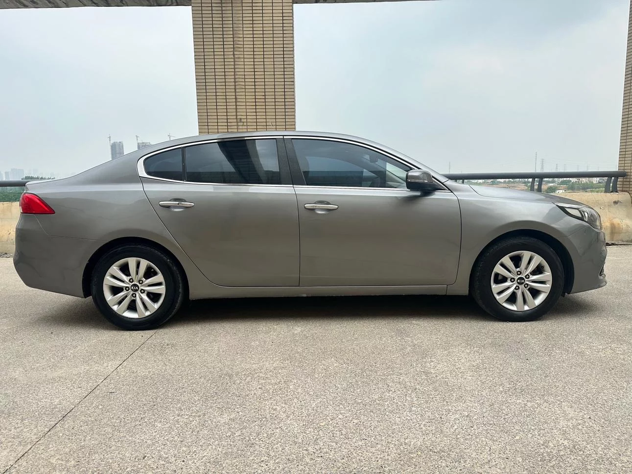 Kia K4