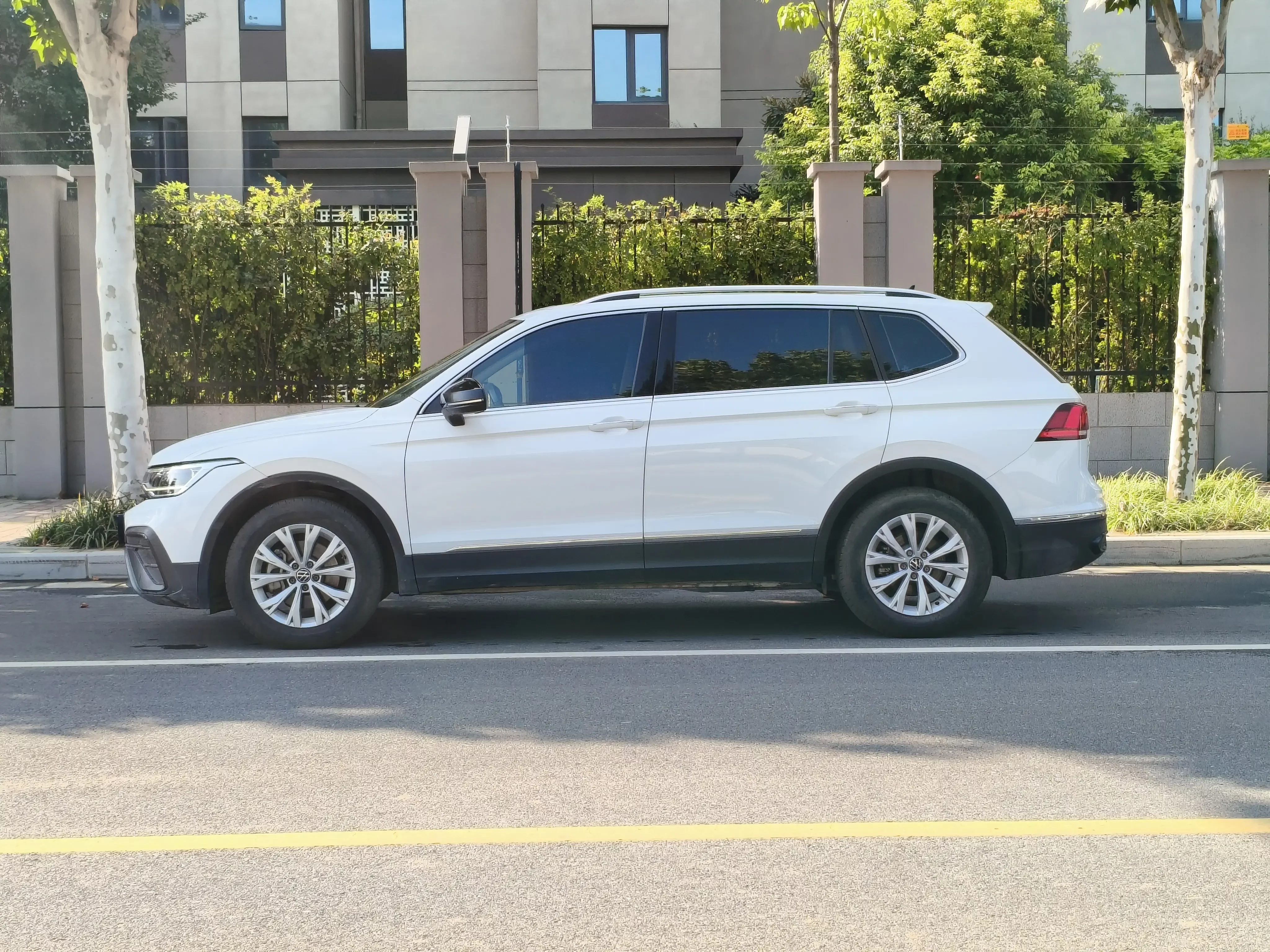 Volkswagen Tiguan L