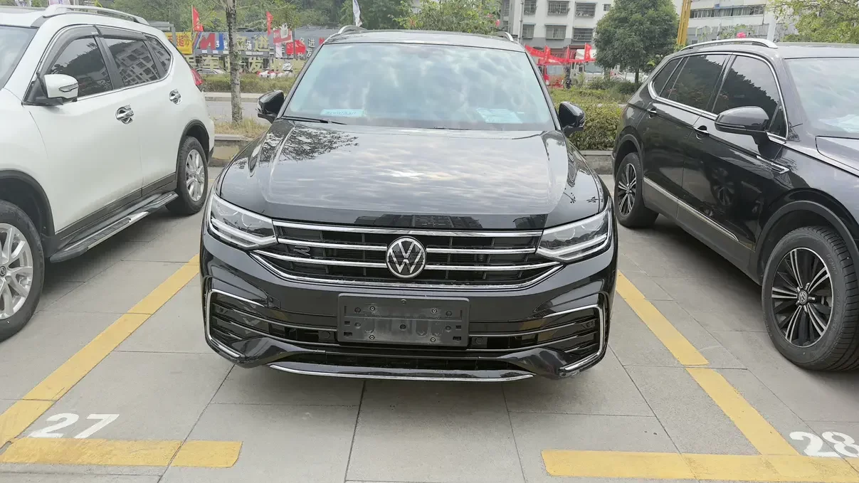 Volkswagen Tiguan L