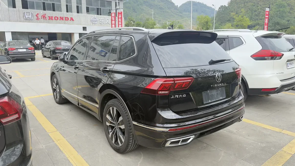 Volkswagen Tiguan L