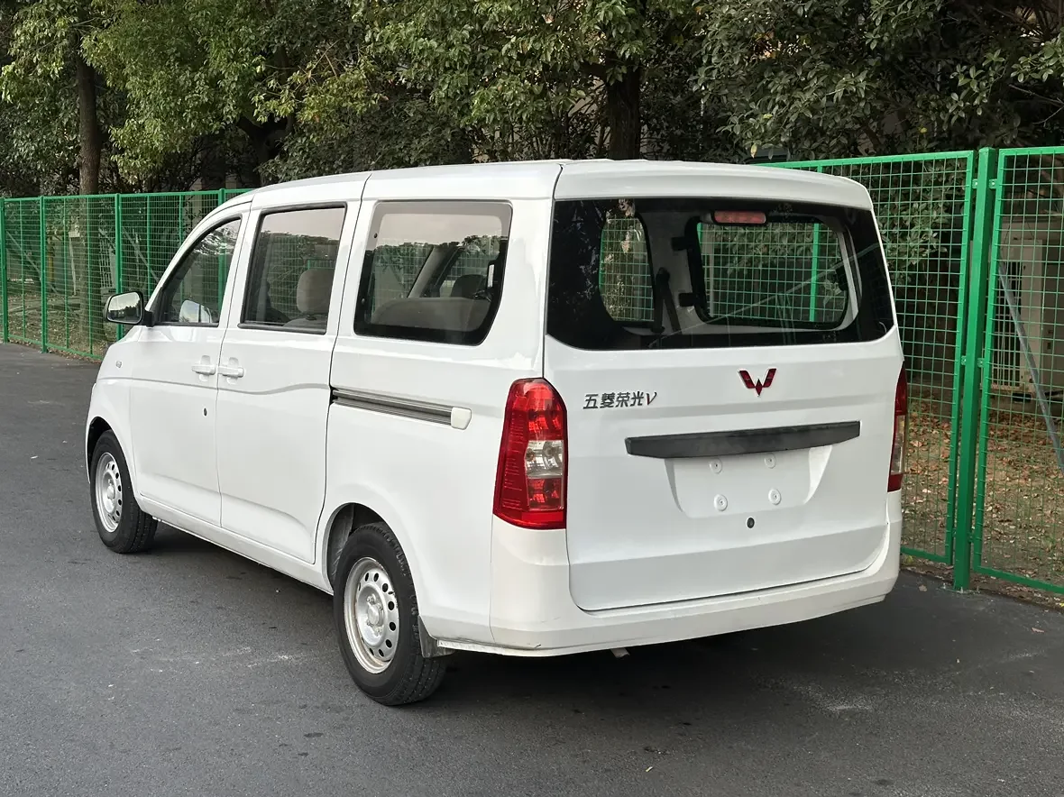 Wuling Rongguang V