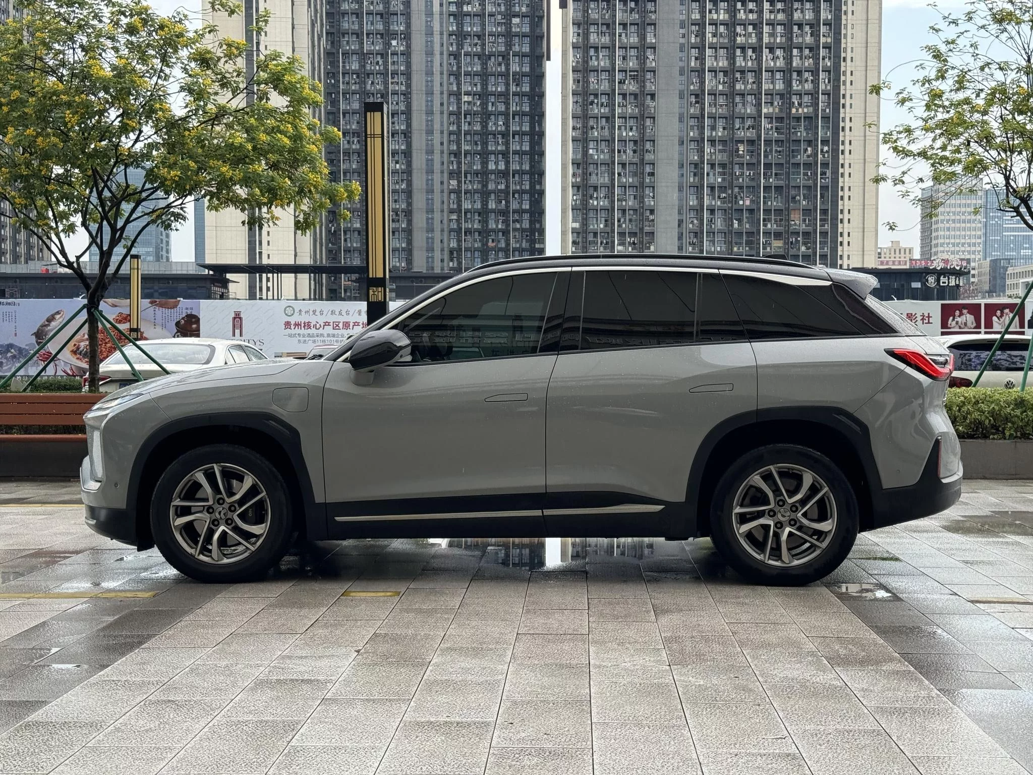 NIO ES6