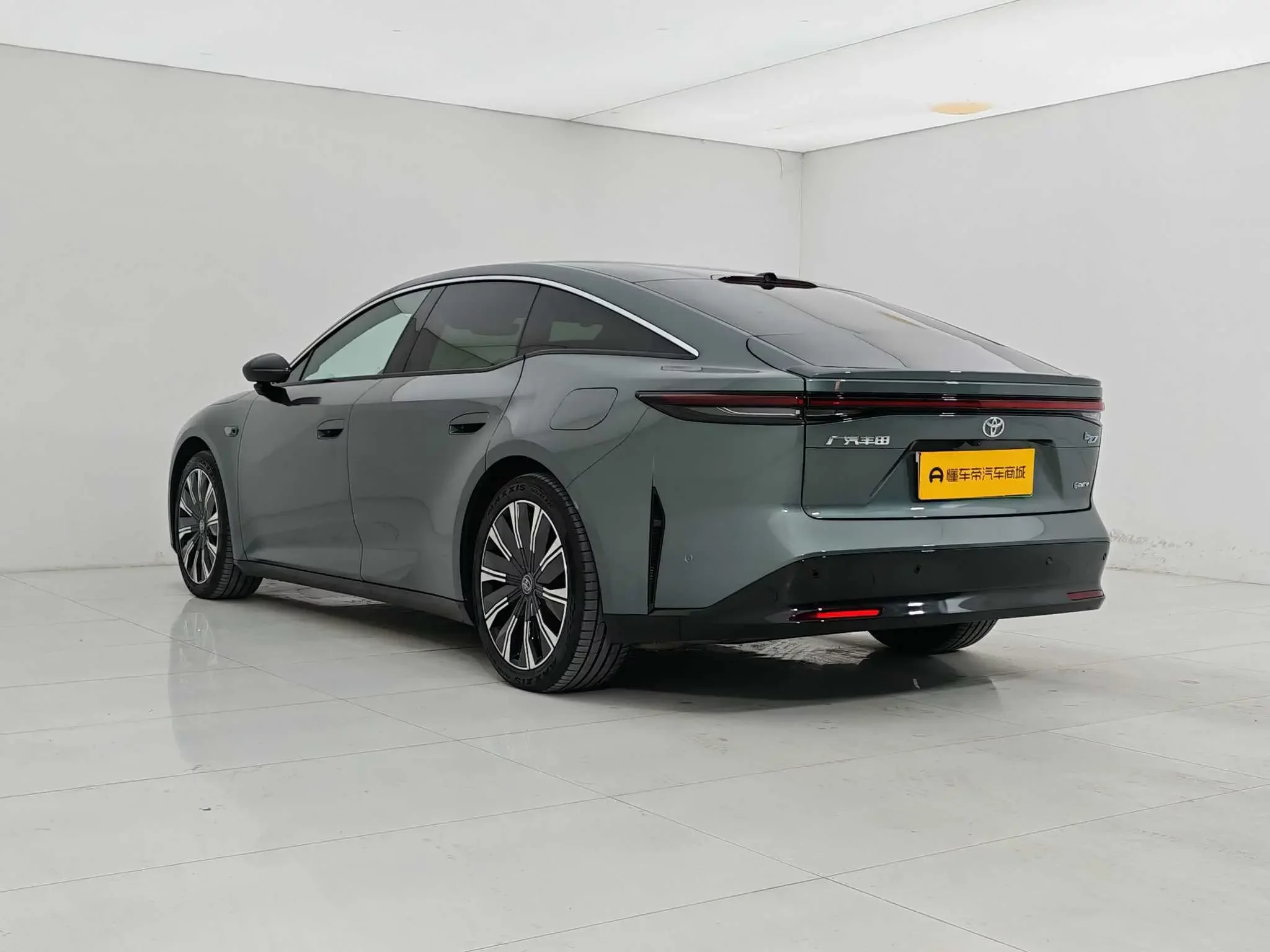 Toyota Platinum 7