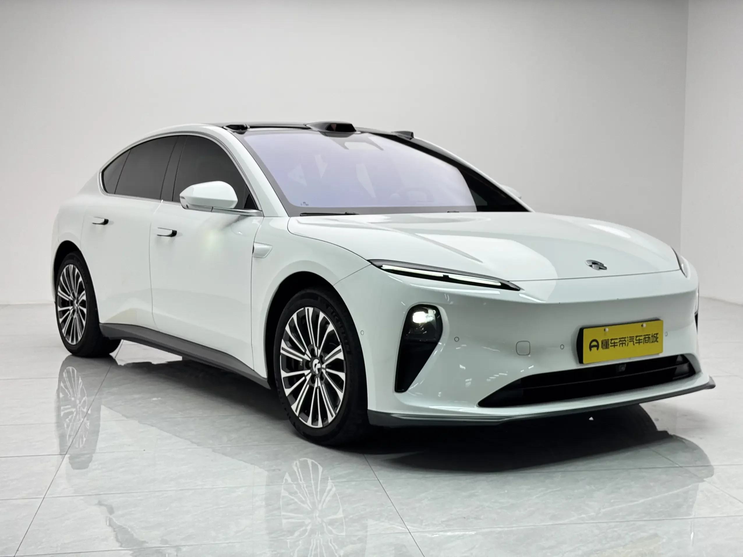 NIO ET5