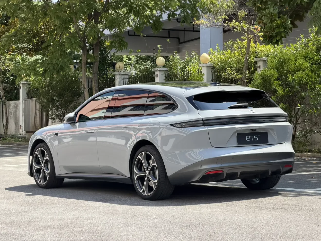 NIO ET5T
