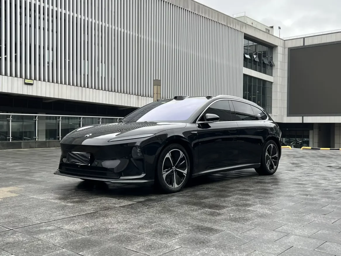 NIO ET5T
